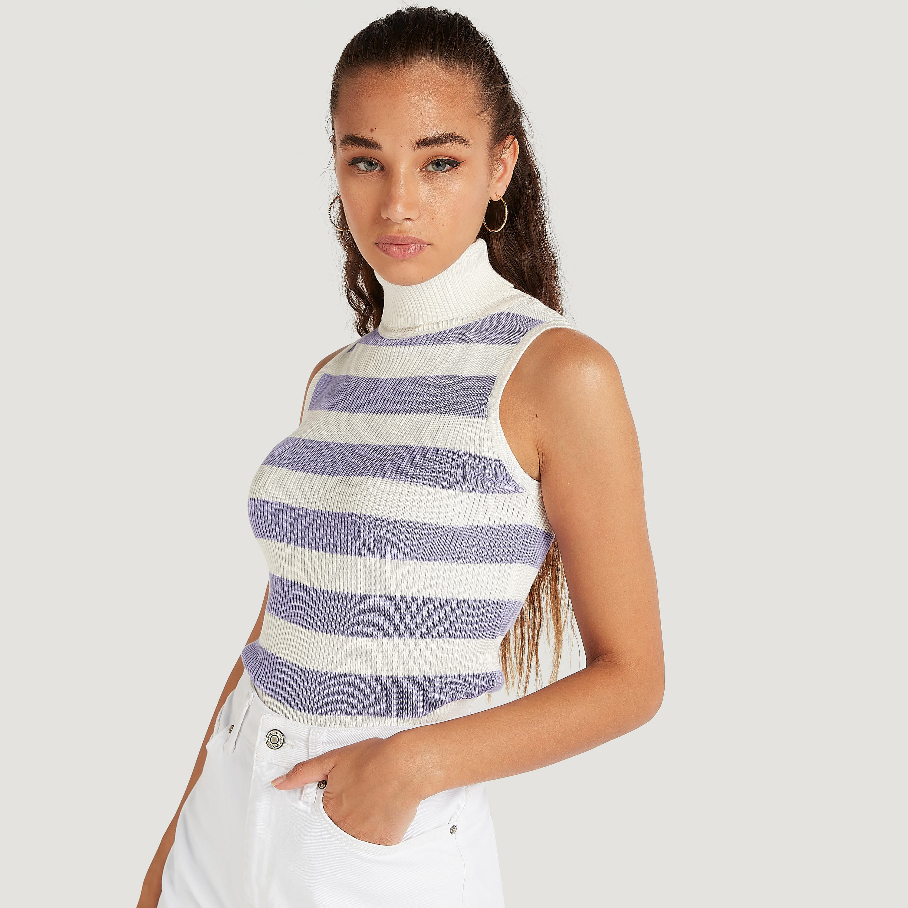 بلوزة دون أكمام مخطّطة بياقة عالية من تو إكستريمز-women-clothing-shirtsandblouses-blouses-image-3