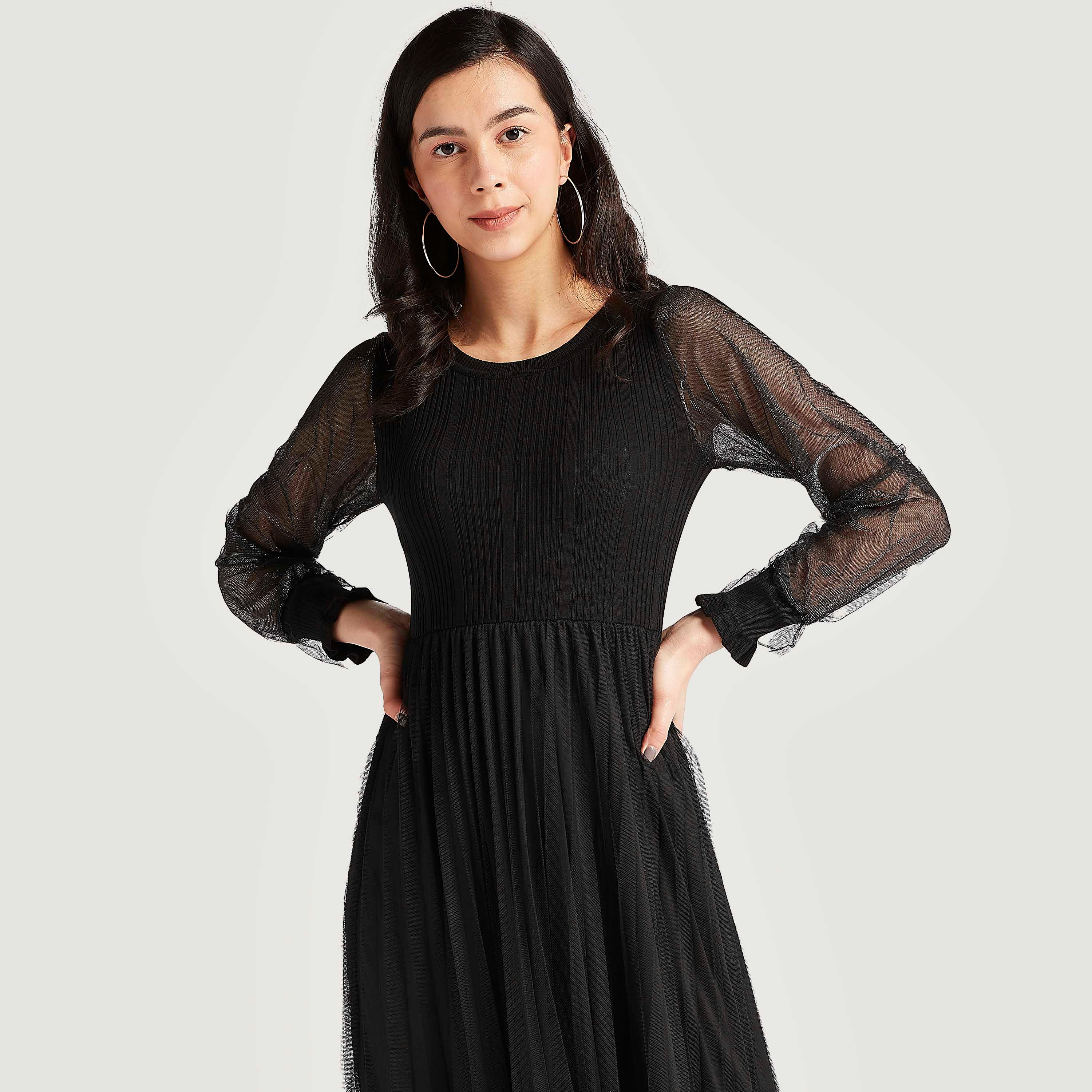 فستان إيه لاين ميدي بأطراف دانتيل وأكمام طويلة وياقة مستديرة من تو إكستريمز-women-clothing-dresses-image-1