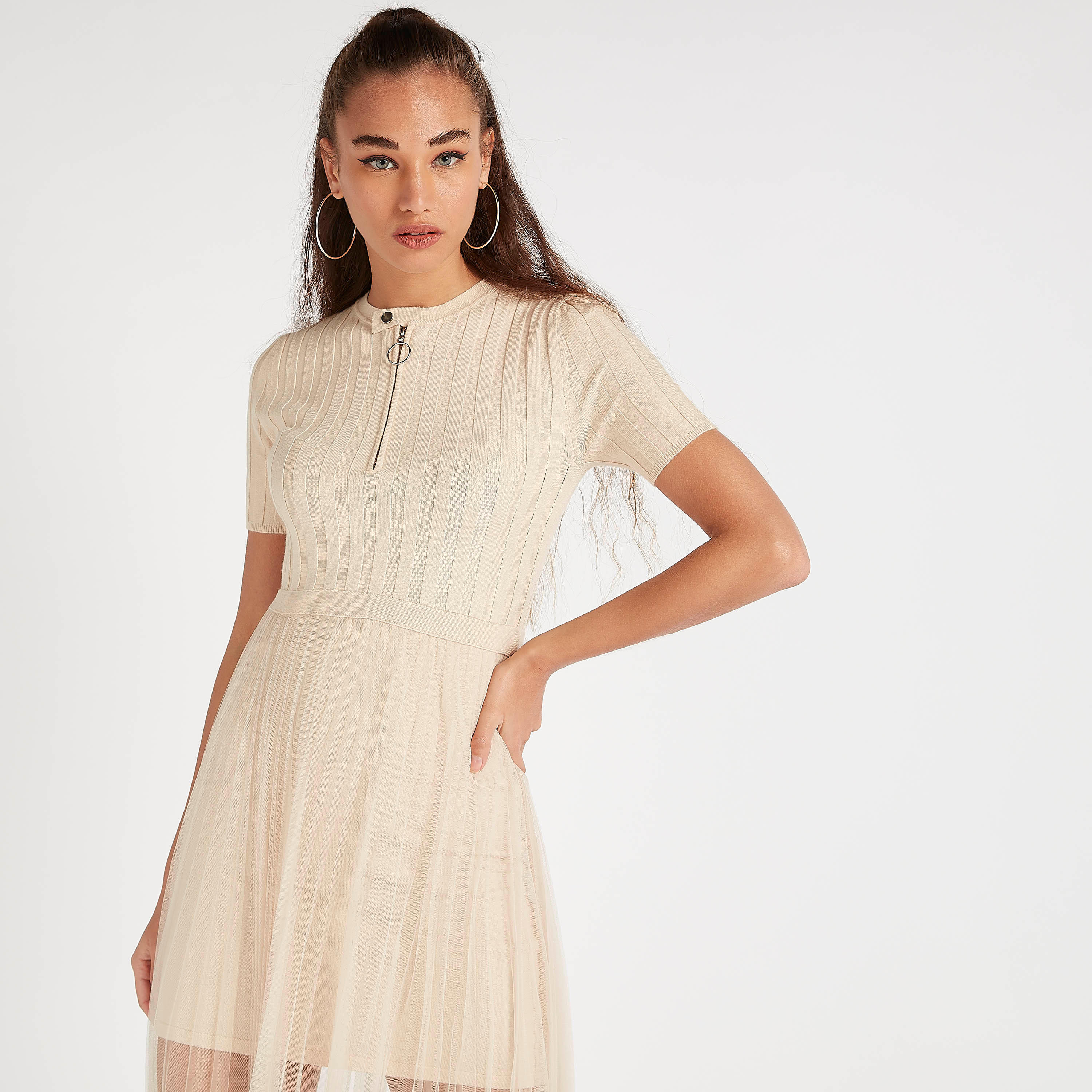 فستان إيه لاين طويل بارز الملمس مع وصلة أزرار بسحّاب من تو إكستريمز-women-clothing-dresses-image-4