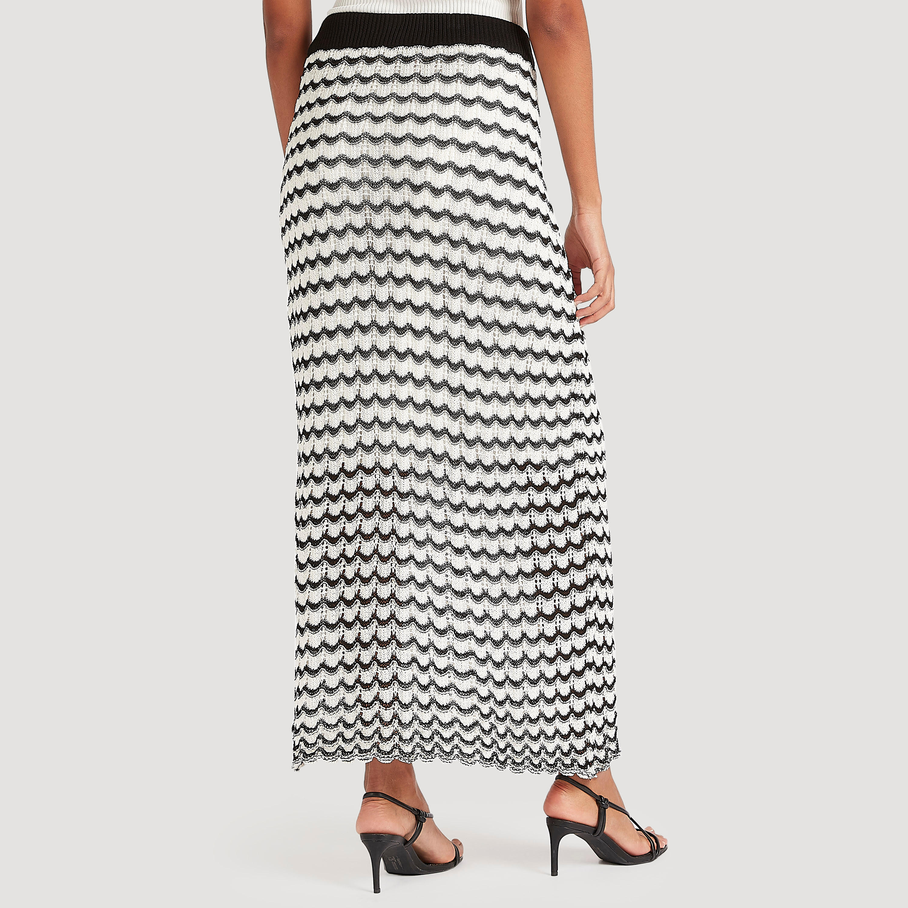 تنورة طويلة إيه لاين بارزة الملمس بخصر مطّاطي من توإكستريمز-women-clothing-bottoms-skirts-image-4