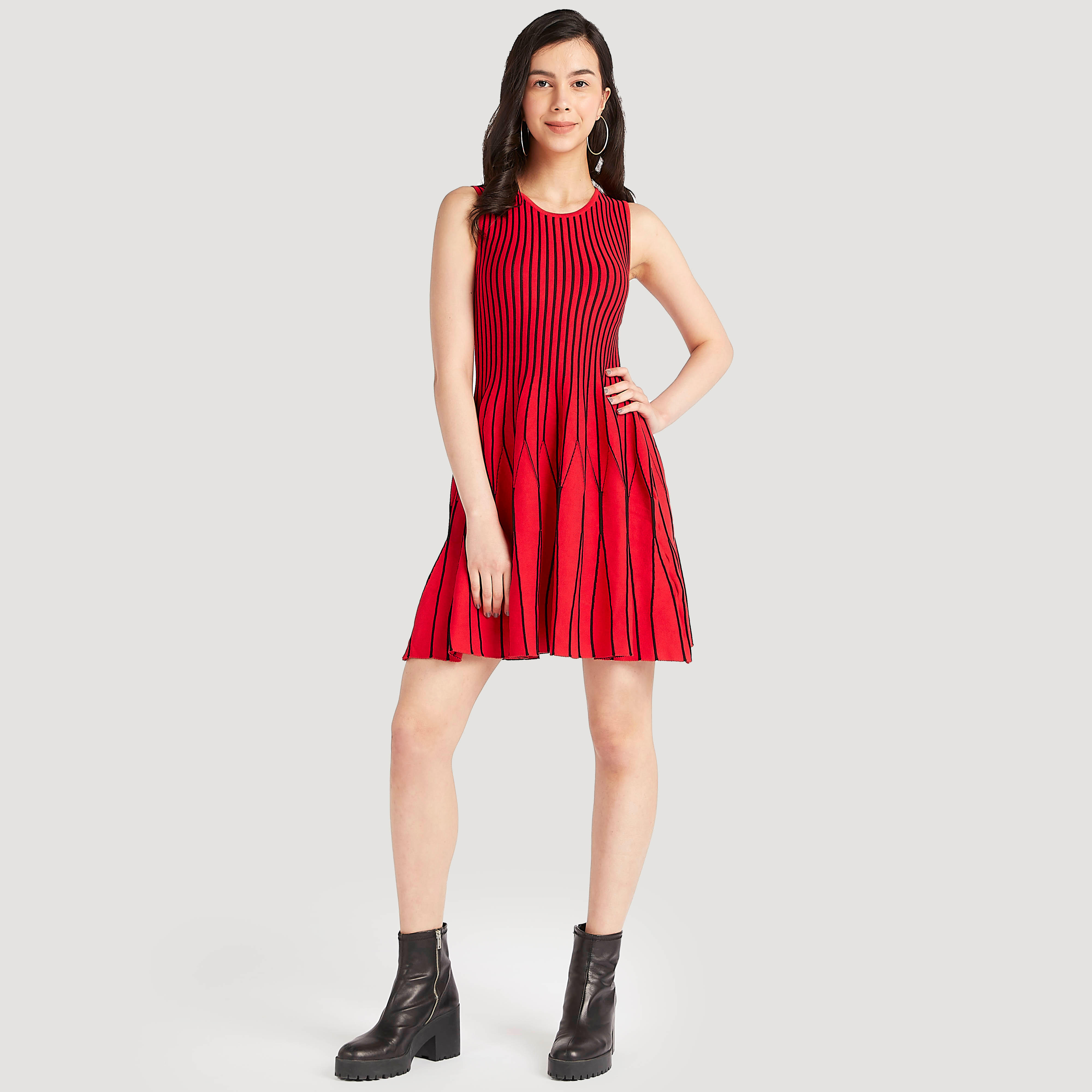 فستان مخطّط قصير إيه لاين بياقة مستديرة من تو إكستريمز-women-clothing-dresses-image-2