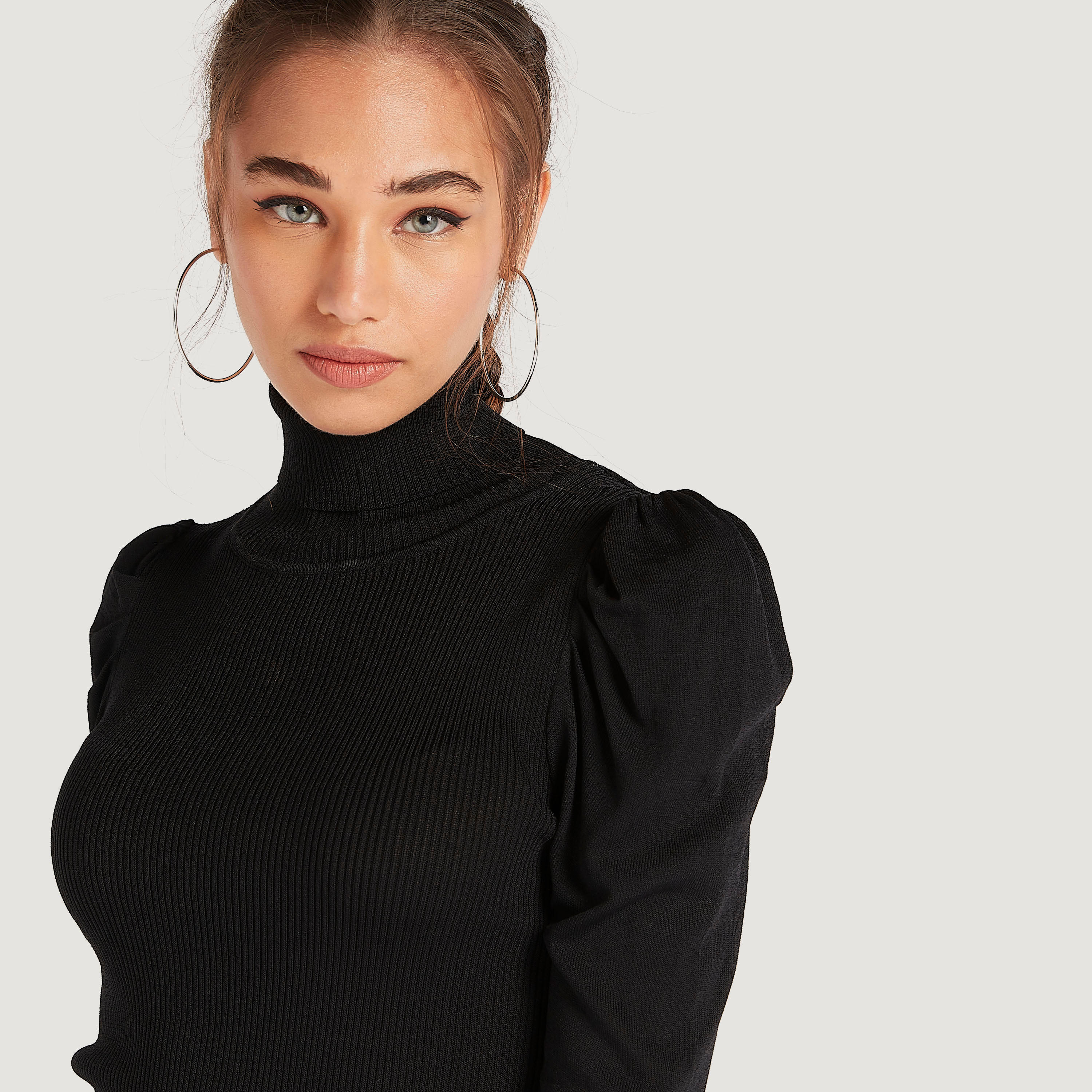 بلوزة بارزة الملمس بأكمام منفوخة وياقة عالية من تو إكستريمز-women-clothing-shirtsandblouses-blouses-image-3