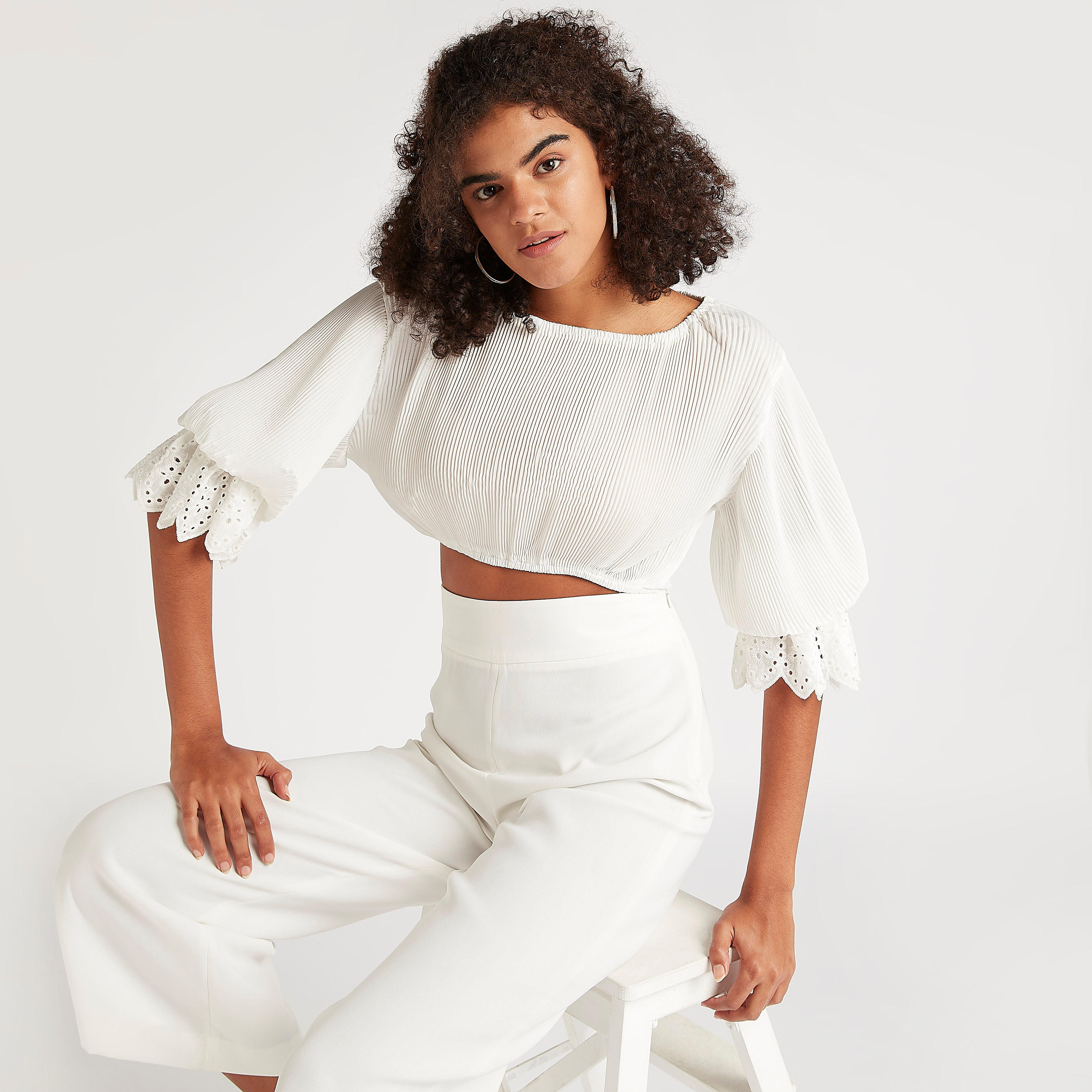 بلوزة قصيرة بارزة الملمس بياقة قارب وأربطة وأكمام 3/4 من تو إكستريمز-women-clothing-shirtsandblouses-blouses-image-5