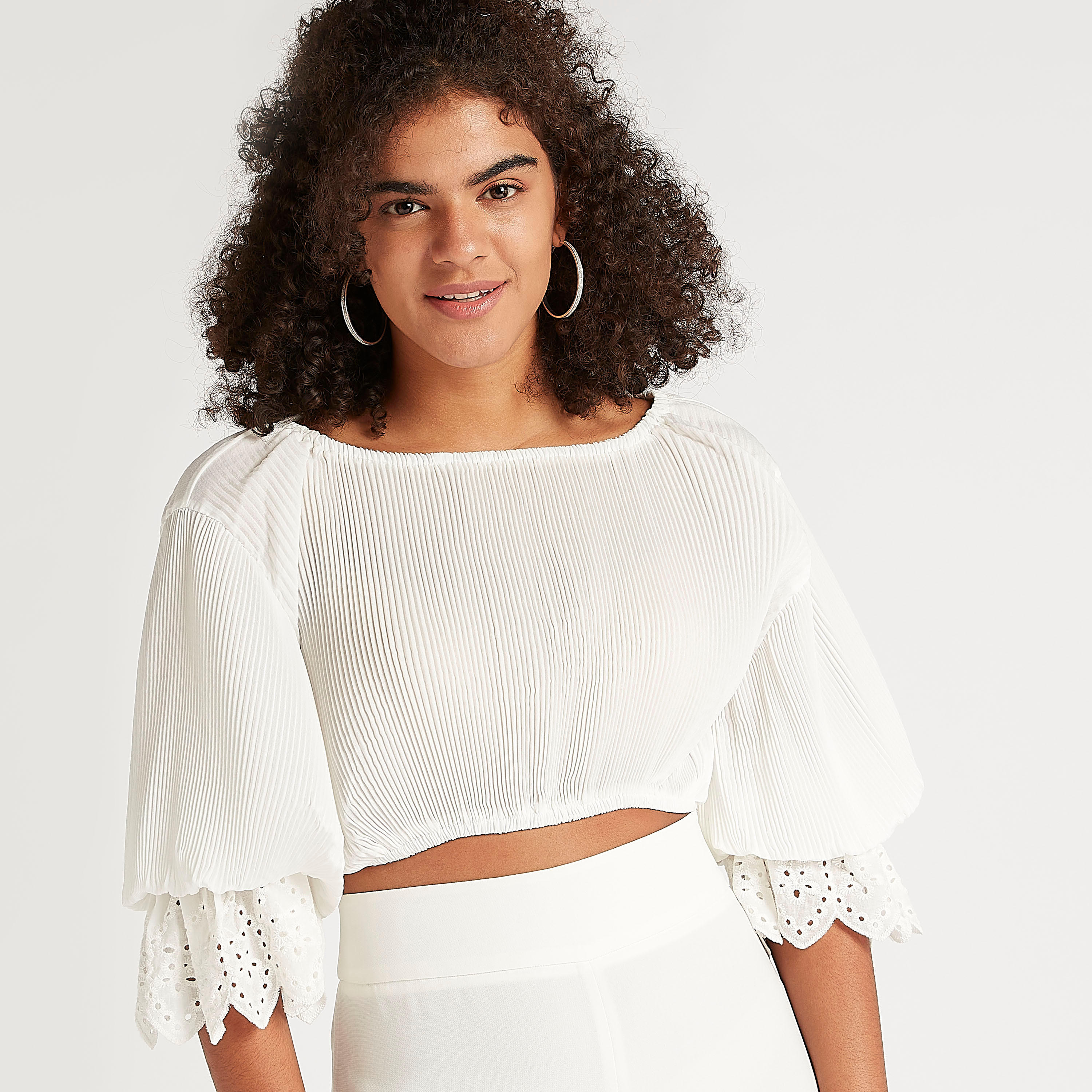 بلوزة قصيرة بارزة الملمس بياقة قارب وأربطة وأكمام 3/4 من تو إكستريمز-women-clothing-shirtsandblouses-blouses-image-6