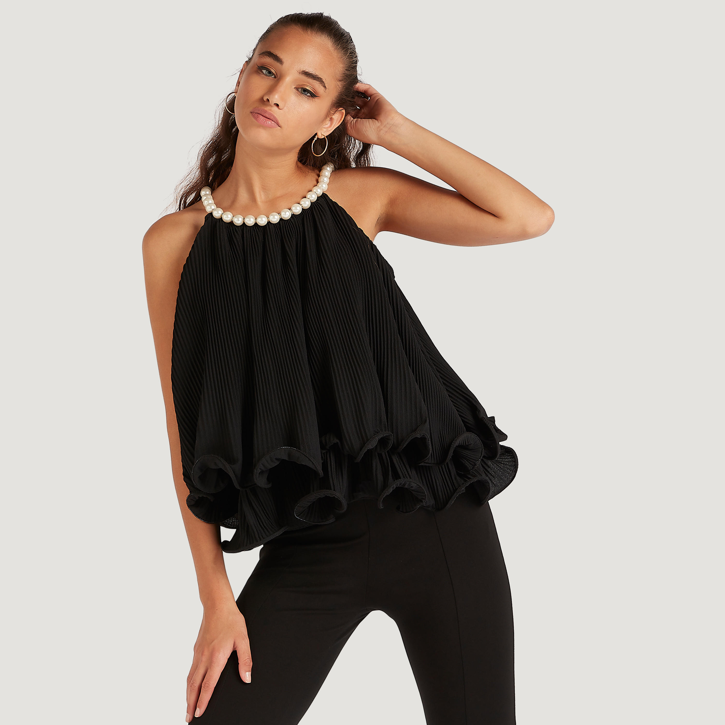 بلوزة مزيّنة باللّؤلؤ دون أكمام وبياقة عميقة من تو إكستريمز-women-clothing-shirtsandblouses-blouses-image-6