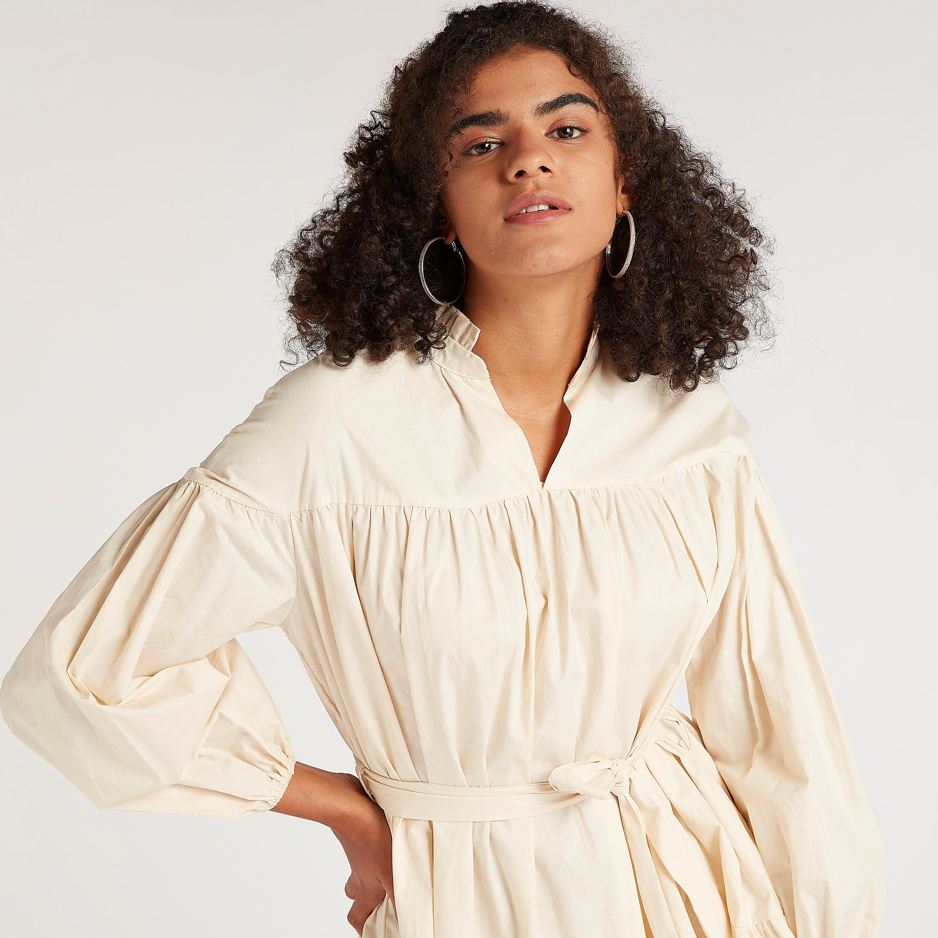 فستان منسدل قصير سادة بأكمام طويلة ورباط من تو إكستريمز-women-clothing-dresses-image-4