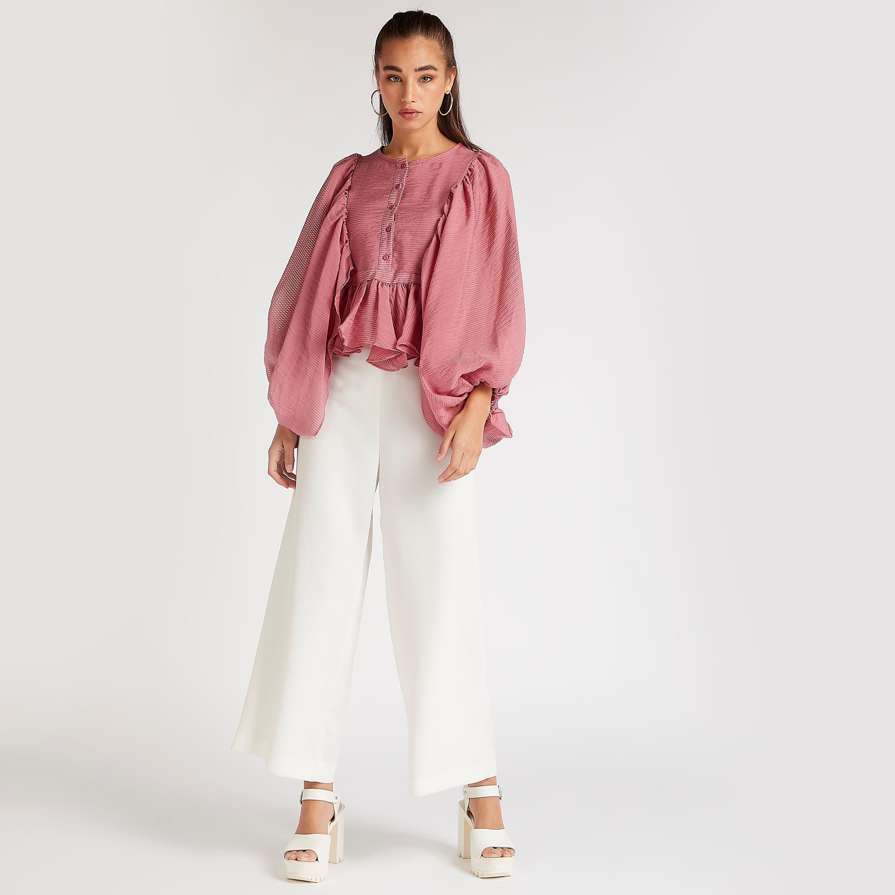 بلوزة مخطّطة بكشكشة من الخصر وأكمام منفوخة-women-clothing-shirtsandblouses-blouses-image-2