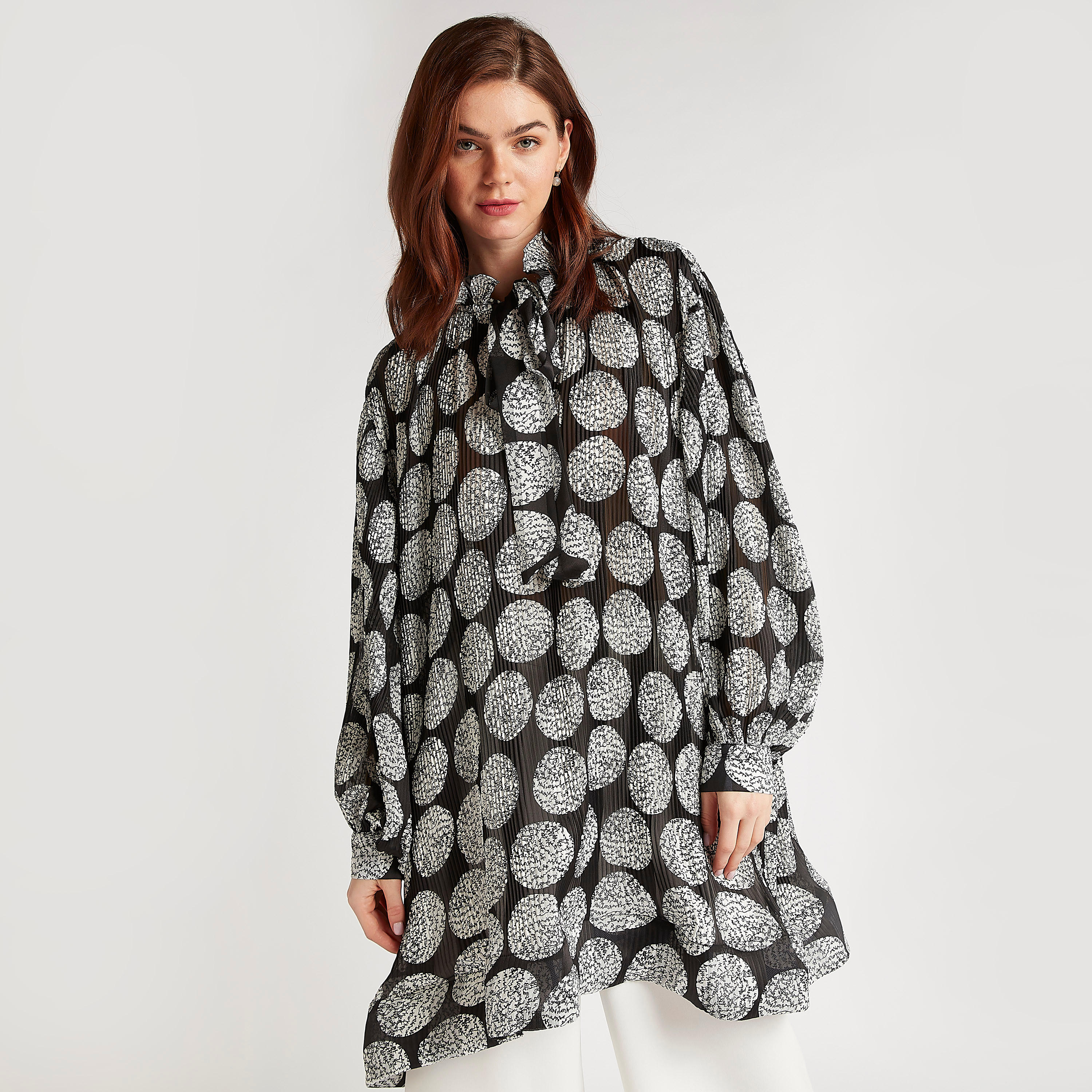 بلوزة تونيك  بطبعات وربطة عنق وأكمام طويلة من تو إكستريمز-women-clothing-dresses-image-1