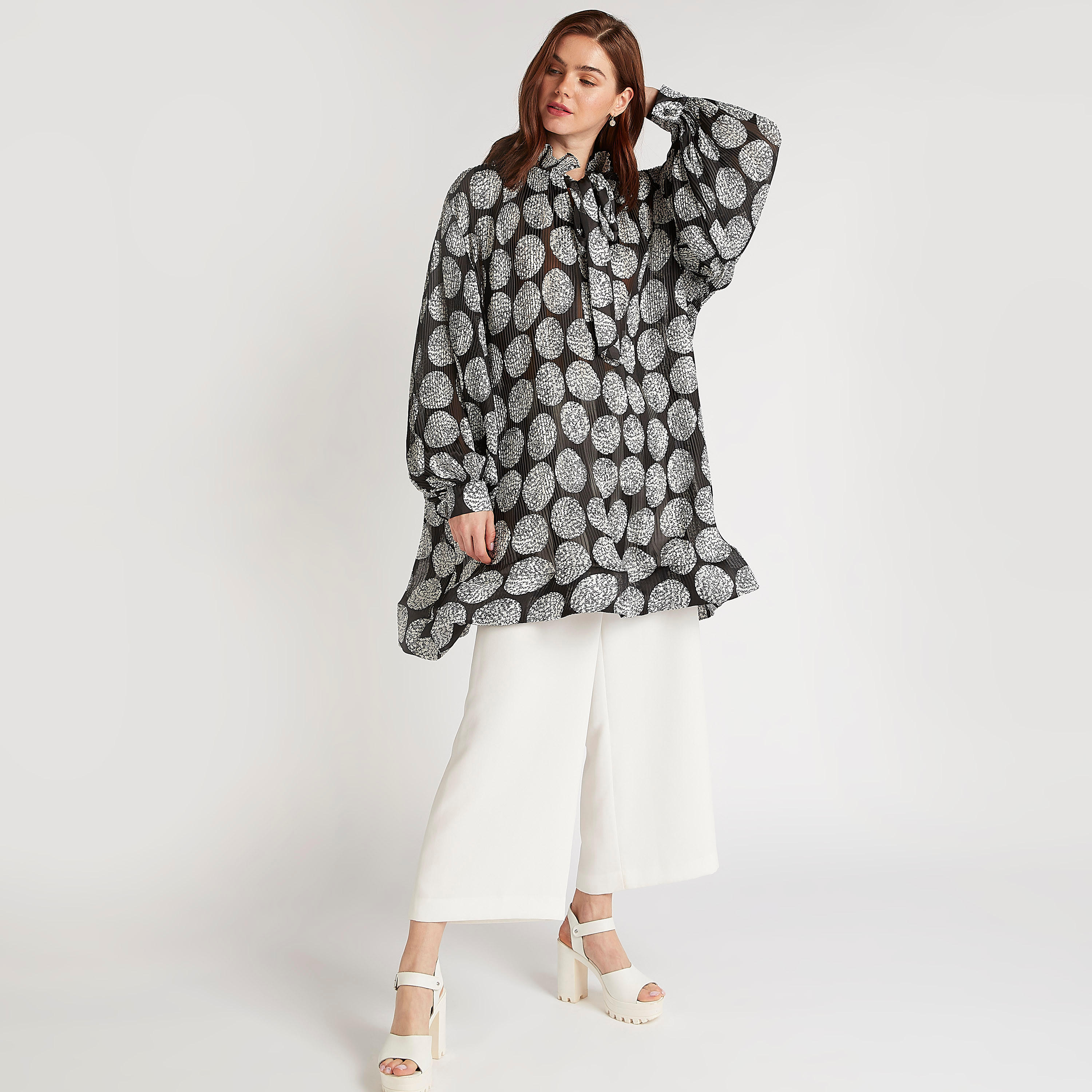 بلوزة تونيك  بطبعات وربطة عنق وأكمام طويلة من تو إكستريمز-women-clothing-dresses-image-2