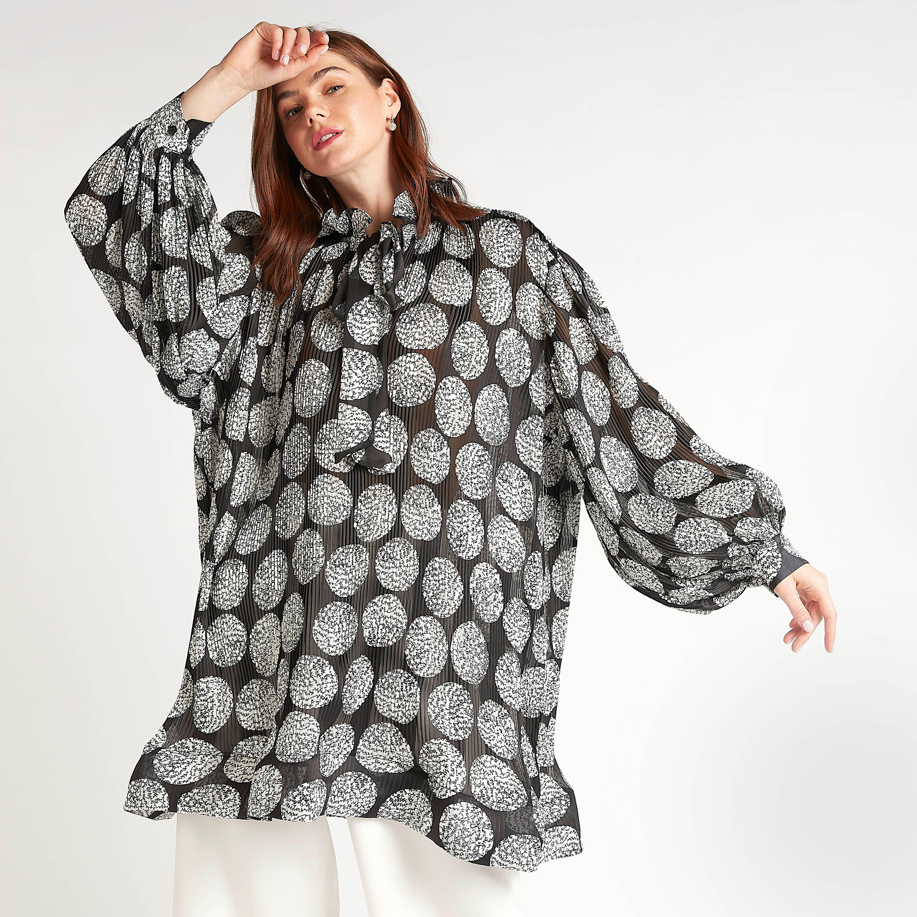 بلوزة تونيك  بطبعات وربطة عنق وأكمام طويلة من تو إكستريمز-women-clothing-dresses-image-6
