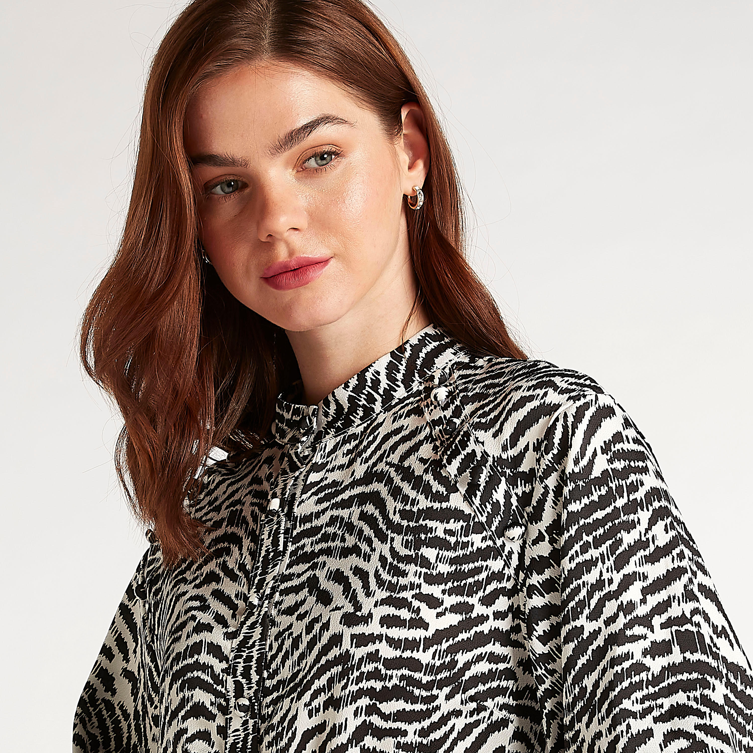 فستان ميدي إيه لاين بطبعات حيوانات وأكمام طويلة ووشاح من تو إكستريمز-women-clothing-dresses-image-6