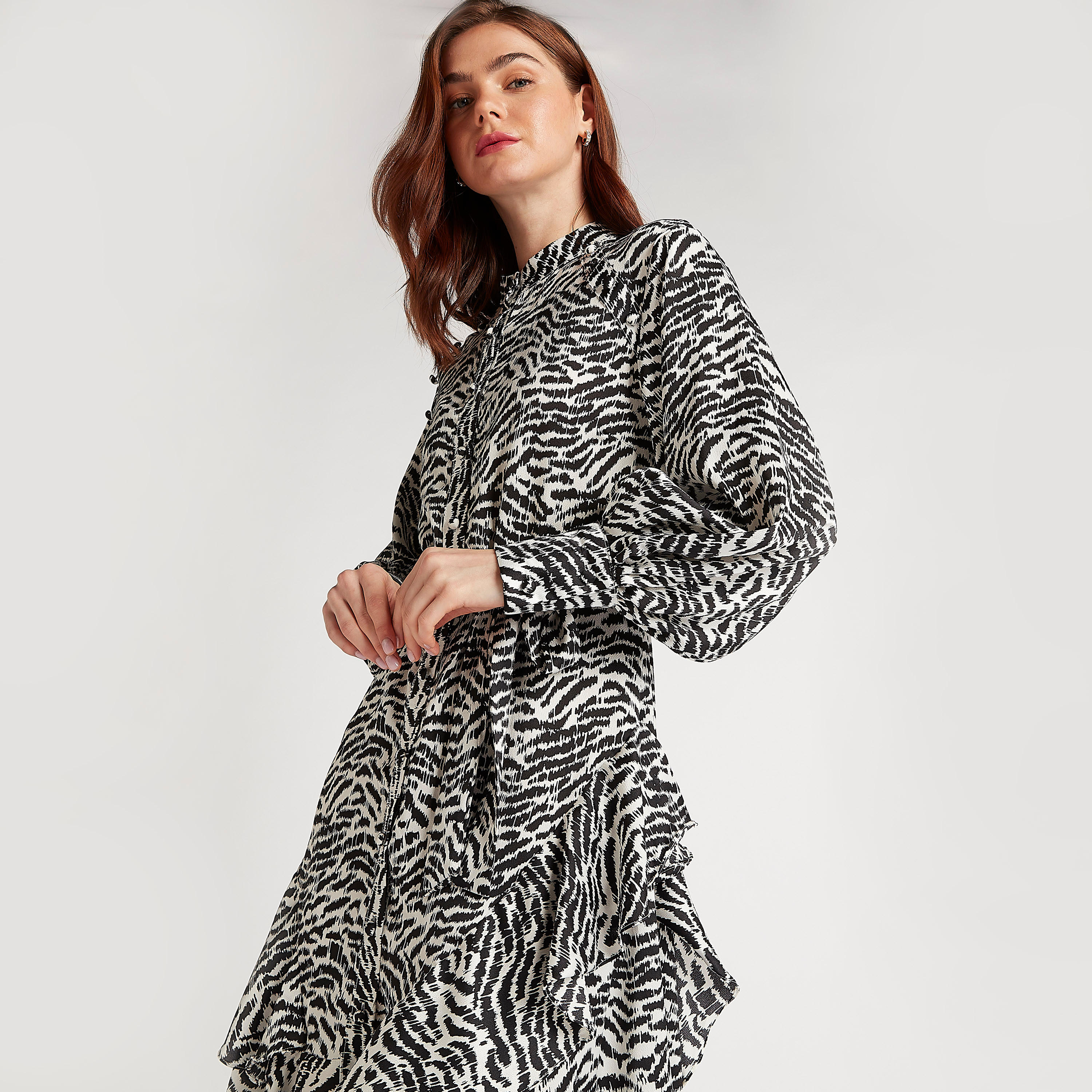 فستان ميدي إيه لاين بطبعات حيوانات وأكمام طويلة ووشاح من تو إكستريمز-women-clothing-dresses-image-7