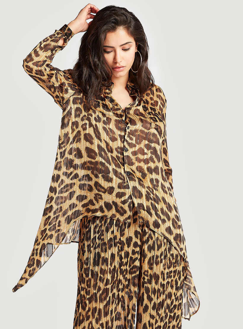بلوزة بياقة عادية وطبعات حيوانات وجيوب على الصّدر وأكمام طويلة من تو إكستريمز-women-clothing-shirtsandblouses-blouses-image-1