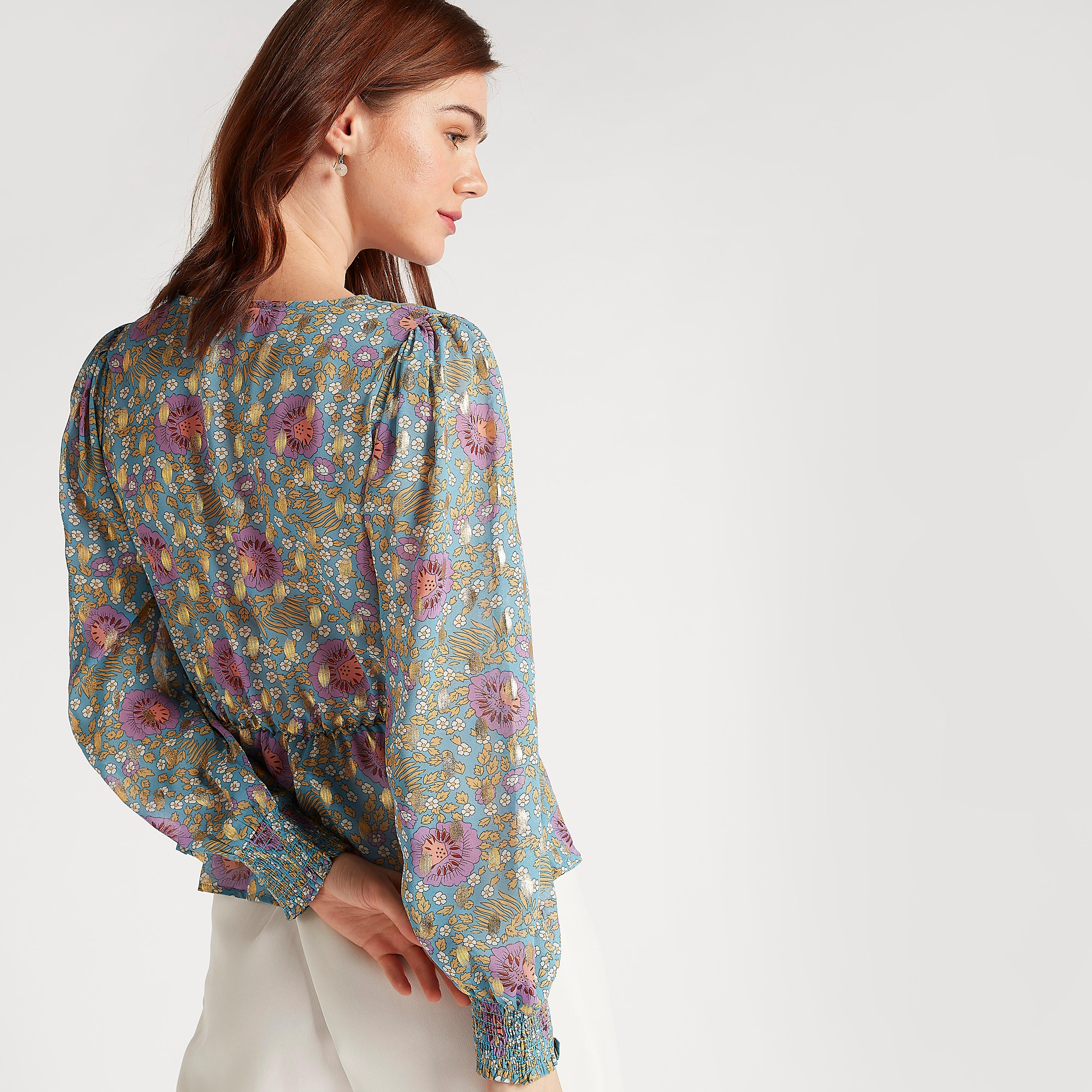 بلوزة بياقة v وطبعات أزهار وأكمام طويلة من تو إكستريمز-women-clothing-shirtsandblouses-blouses-image-4