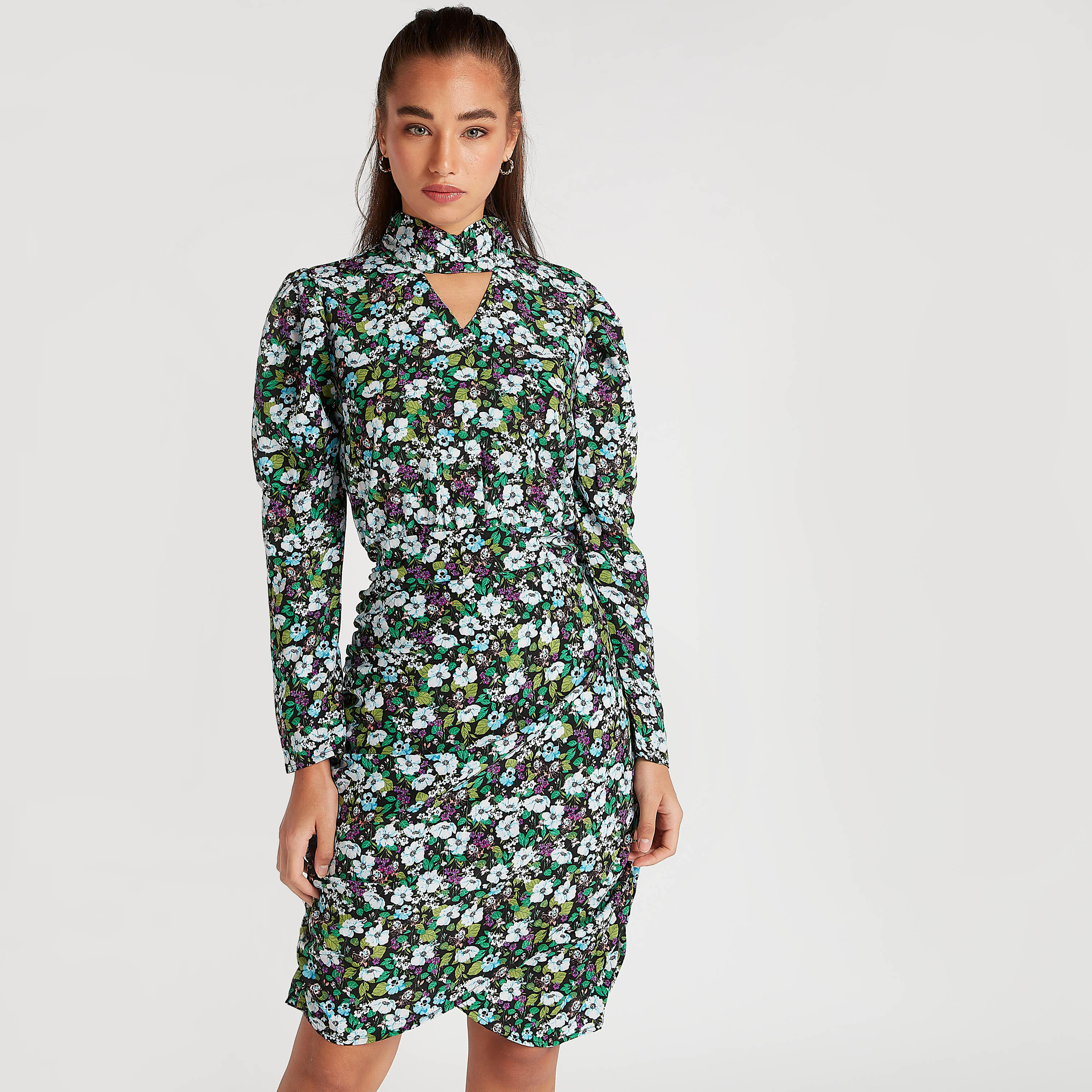 فستان ميدي إيه لاين بطبعات أزهار وياقة عالية وأكمام طويلة من تو إكستريمز-women-clothing-dresses-image-1