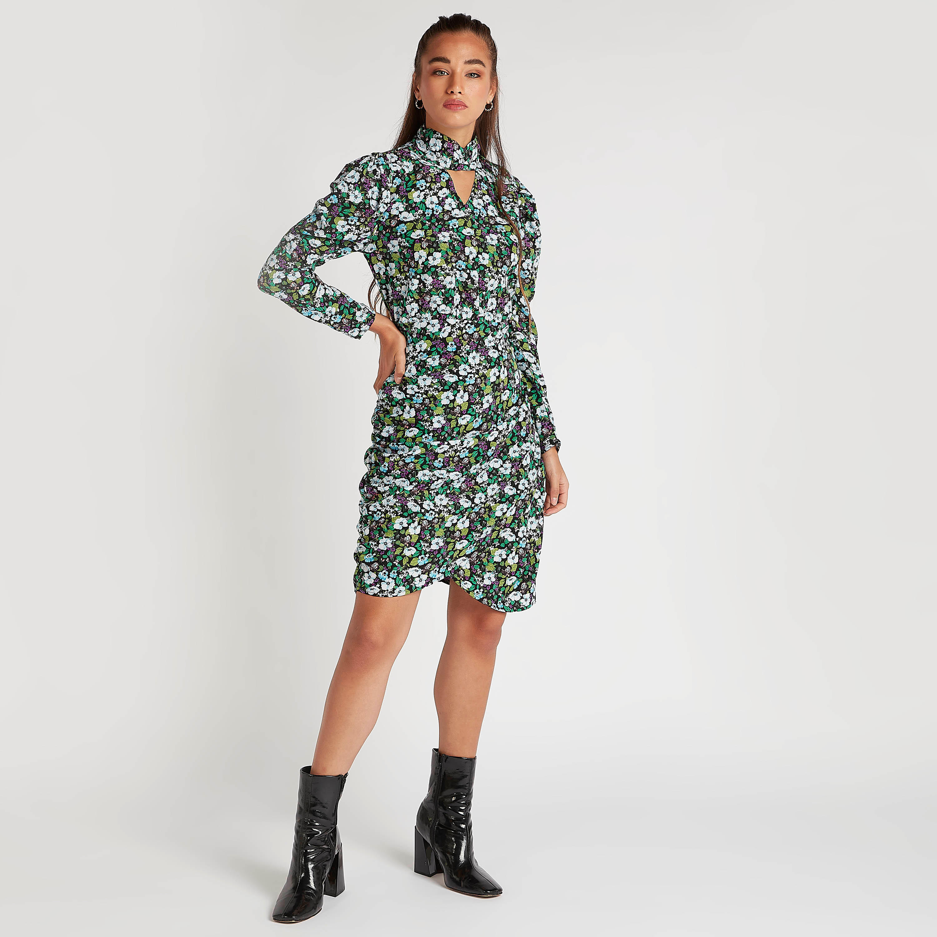 فستان ميدي إيه لاين بطبعات أزهار وياقة عالية وأكمام طويلة من تو إكستريمز-women-clothing-dresses-image-2