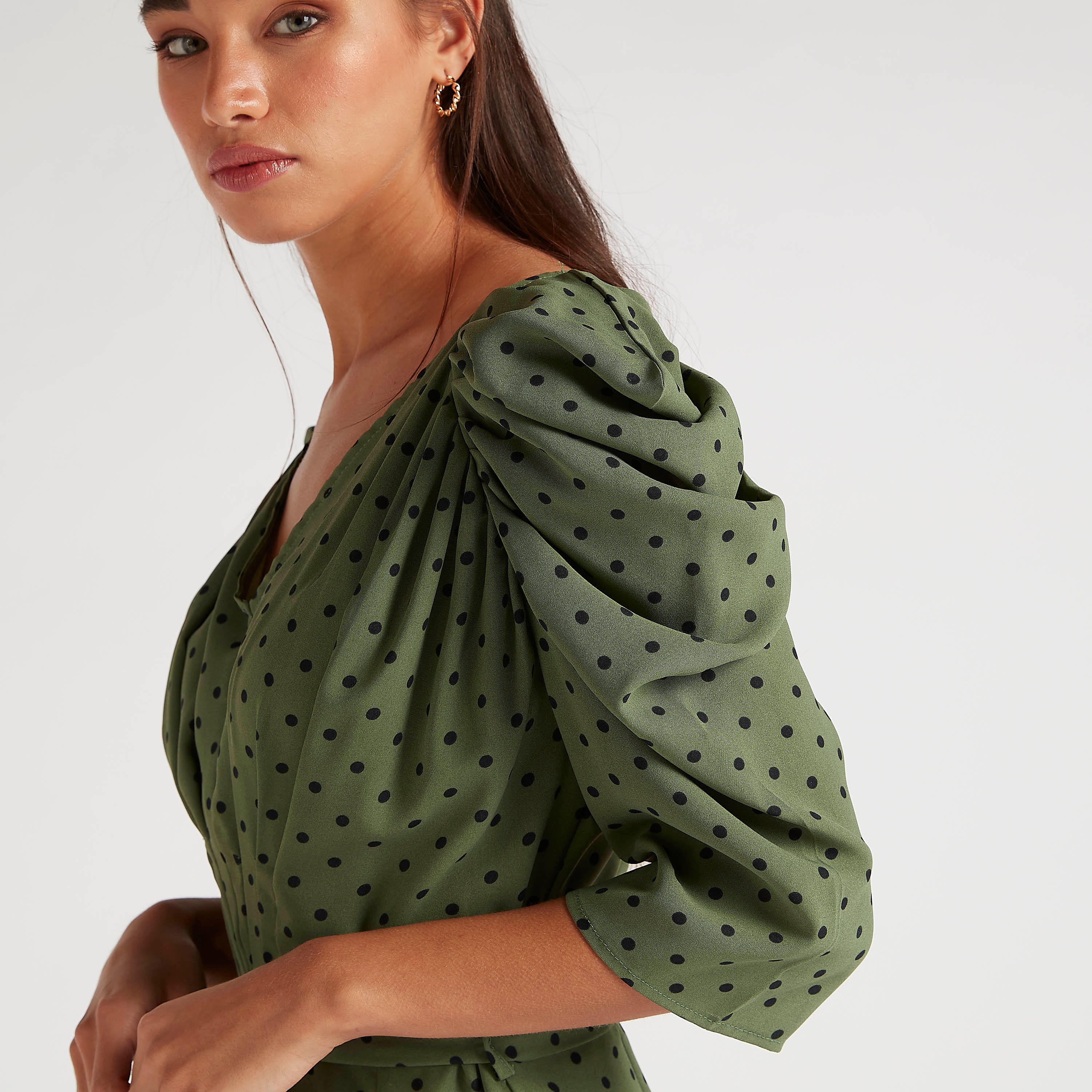 جامبسوت بطبعات منقّطة وأكمام 3/4 ورباط من تو إكستريمز-women-clothing-jumpsuits-image-3