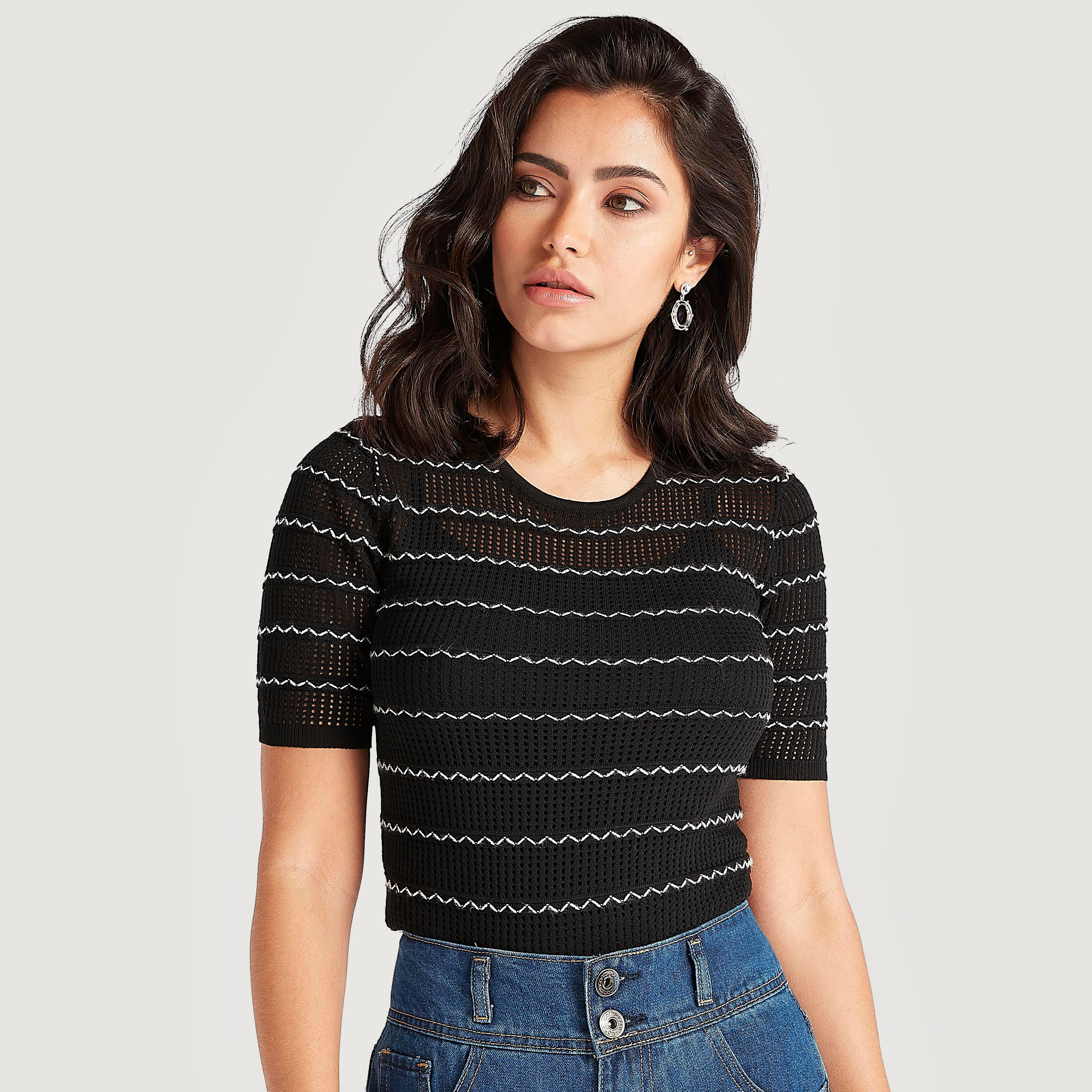 تيشيرت بارز الملمس بياقة مستديرة وأكمام قصيرة وطبعات تو إكستريمز-women-clothing-tshirts-image-1