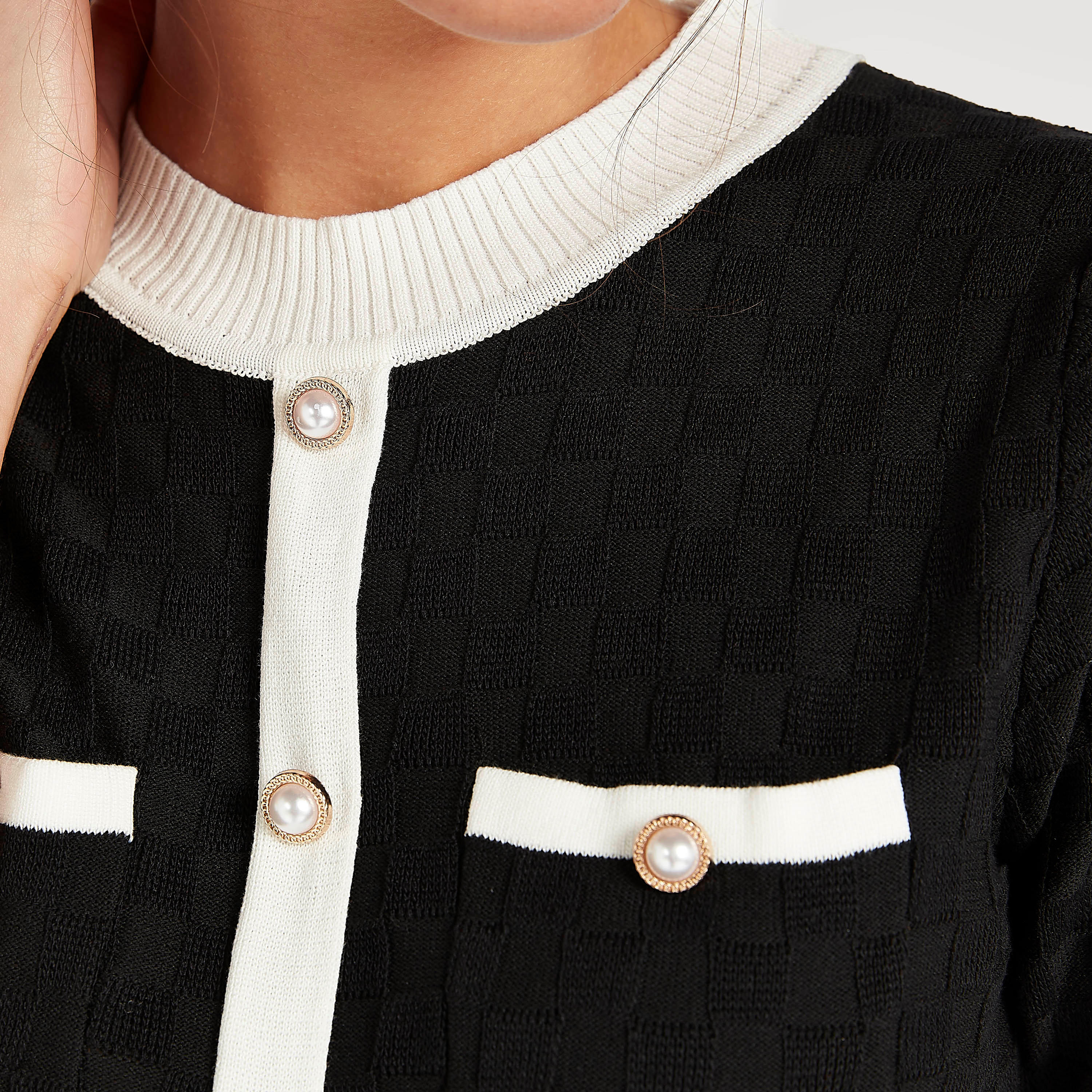 كنزة بارزة الملمس بأكمام قصيرة وجيوب من تو إكستريمز-women-winterwear-cardigansandjumpers-cardigans-image-3
