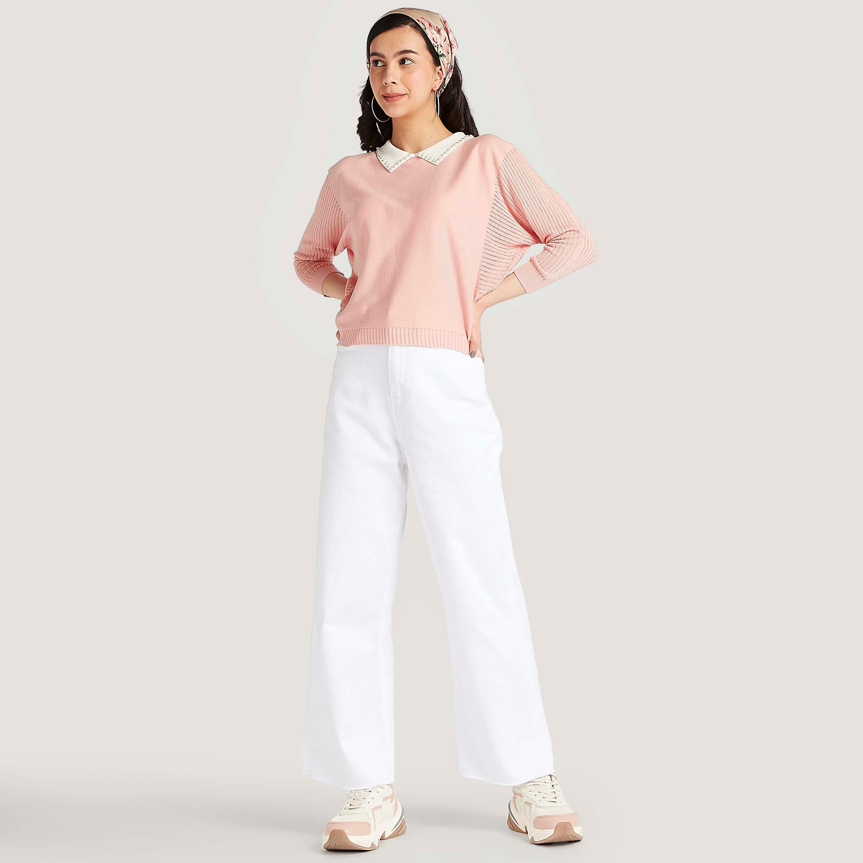 بلوزة بارزة الملمس بياقة عادية مزيّنة وأكمام 3/4 من تو إكستريمز-women-clothing-shirtsandblouses-blouses-image-2