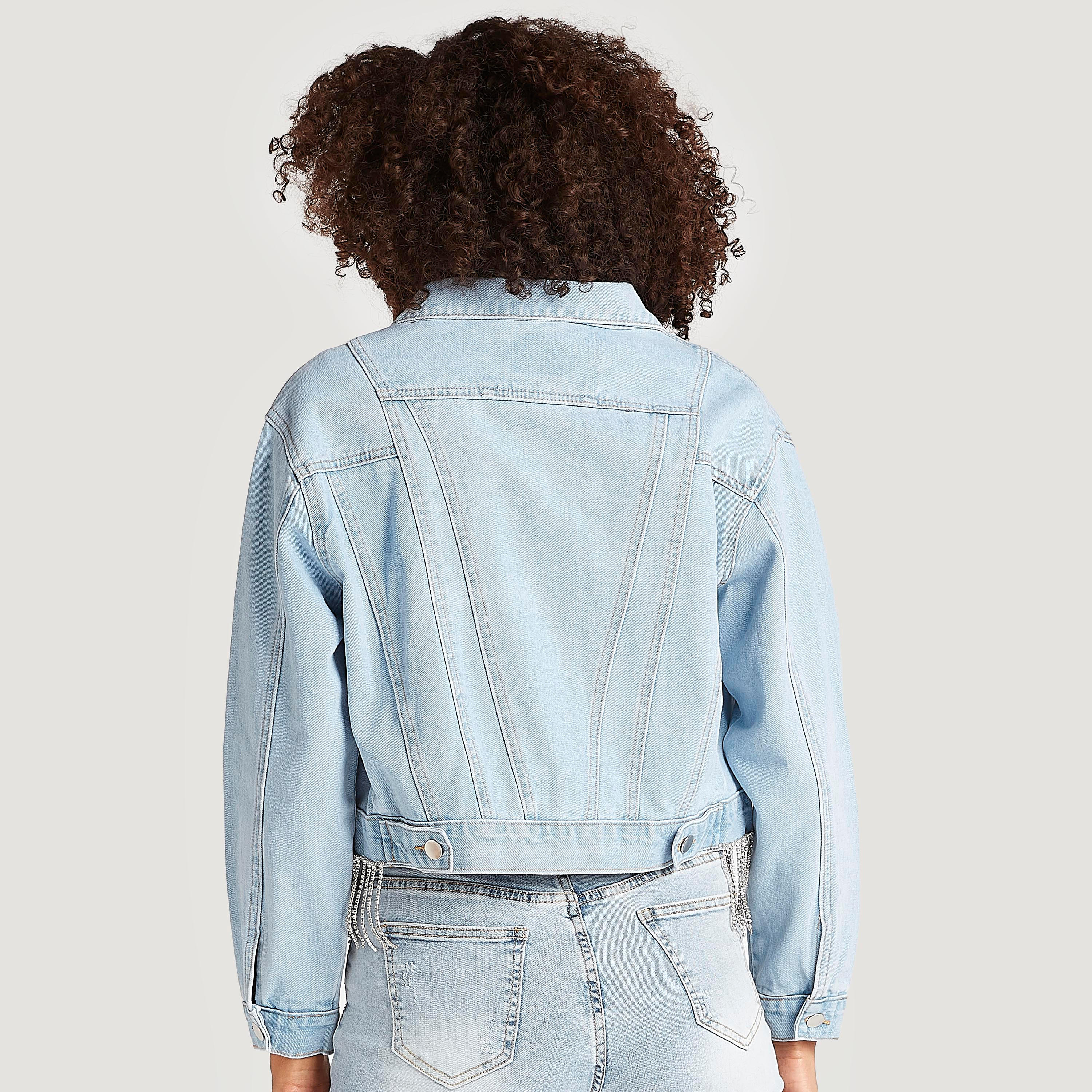 جاكيت دنيم مزيّنة بزر علوي وأكمام طويلة من تو إكستريمز-women-winterwear-coatsandjackets-jackets-image-4