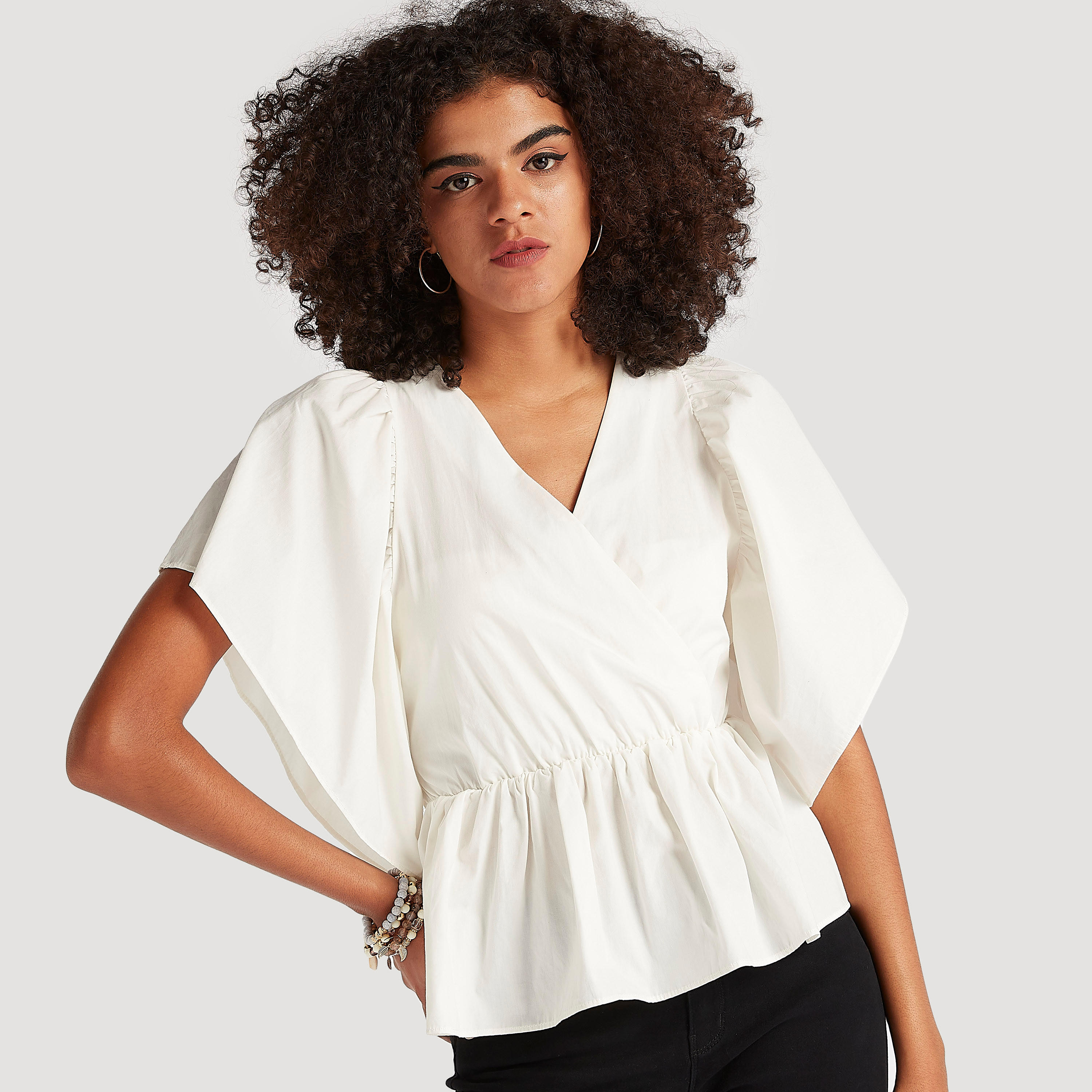 بلوزة سادة بكشكشة من الخصر وياقة v وأربطة من تو إكستريمز-women-clothing-shirtsandblouses-blouses-image-5
