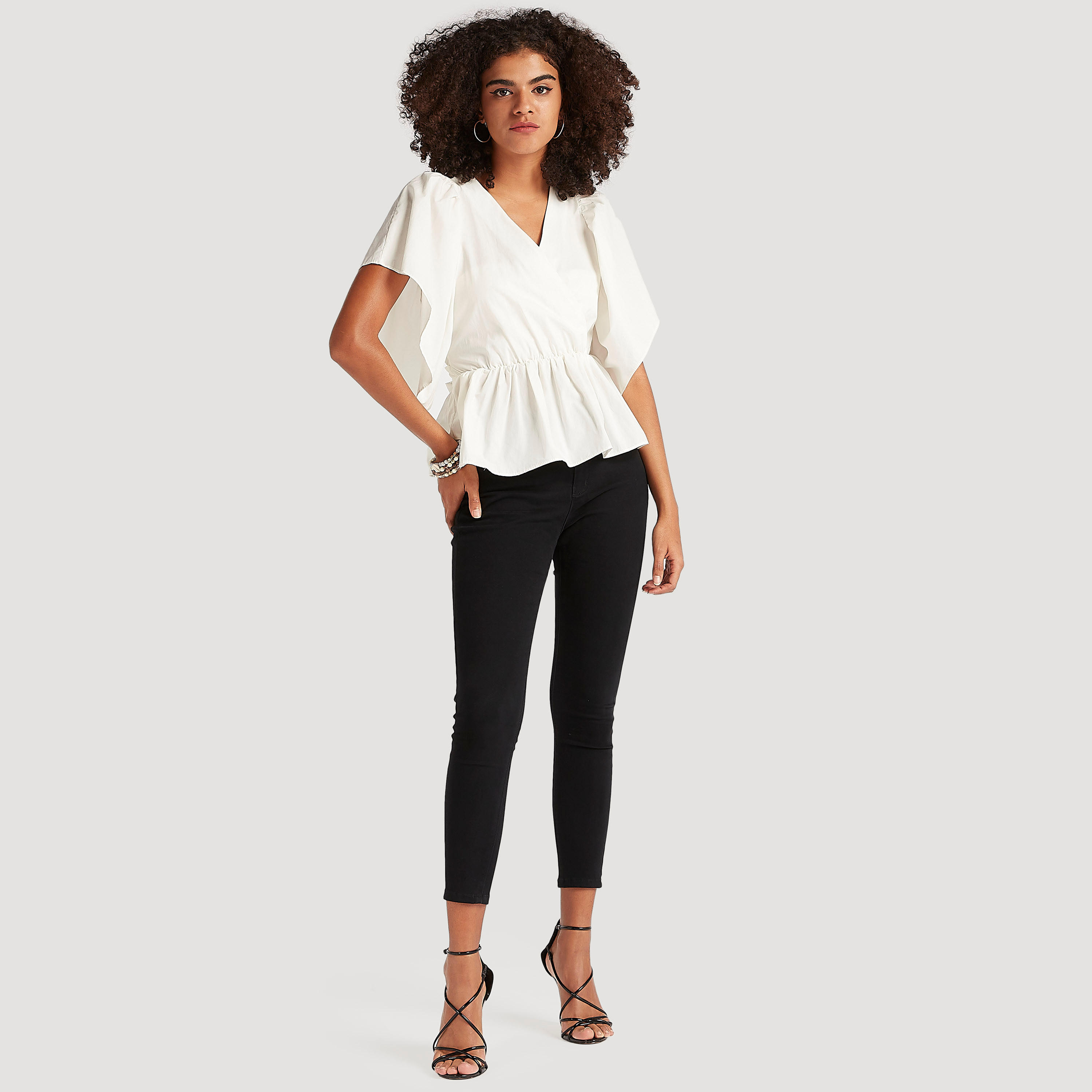 بلوزة سادة بكشكشة من الخصر وياقة v وأربطة من تو إكستريمز-women-clothing-shirtsandblouses-blouses-image-4