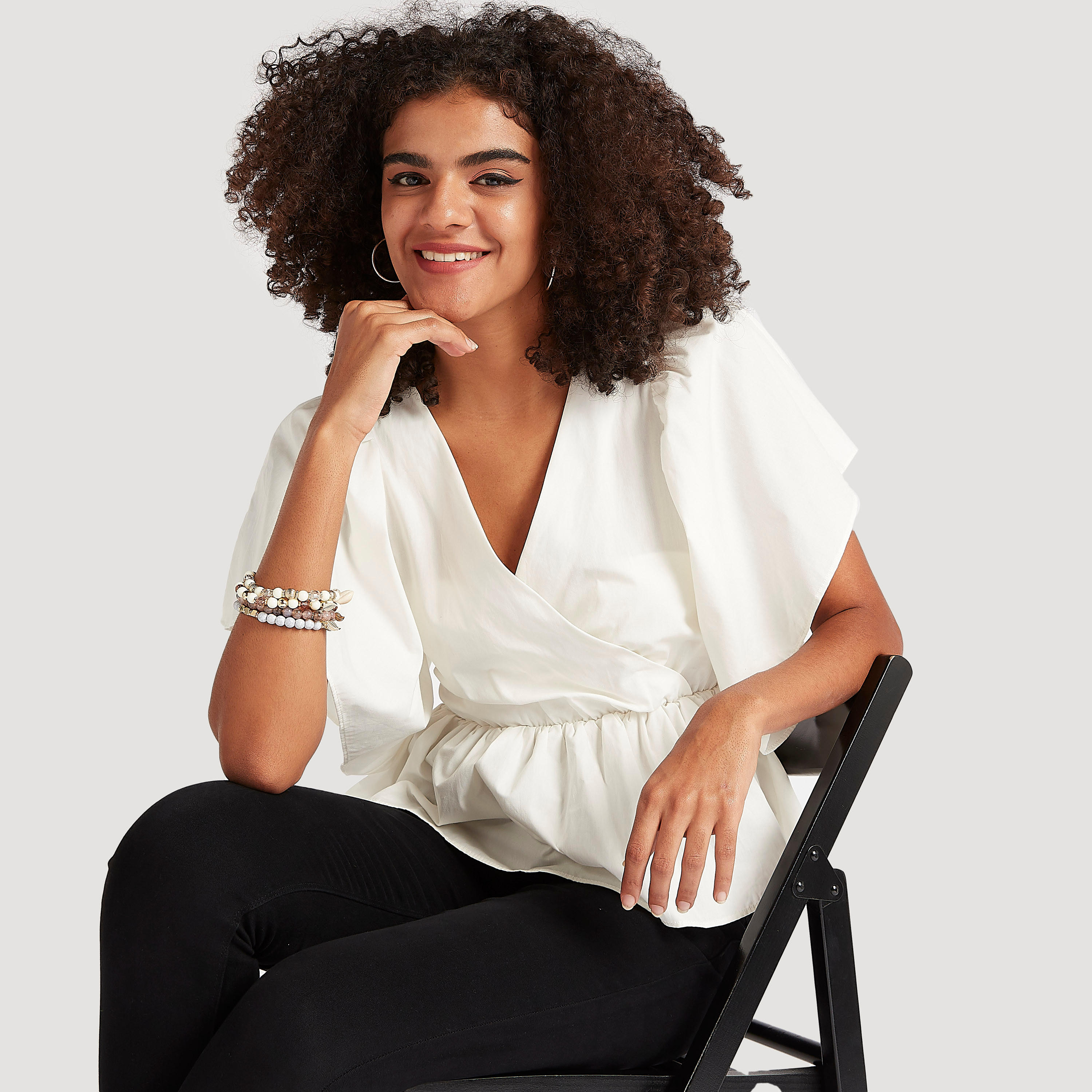 بلوزة سادة بكشكشة من الخصر وياقة v وأربطة من تو إكستريمز-women-clothing-shirtsandblouses-blouses-image-1