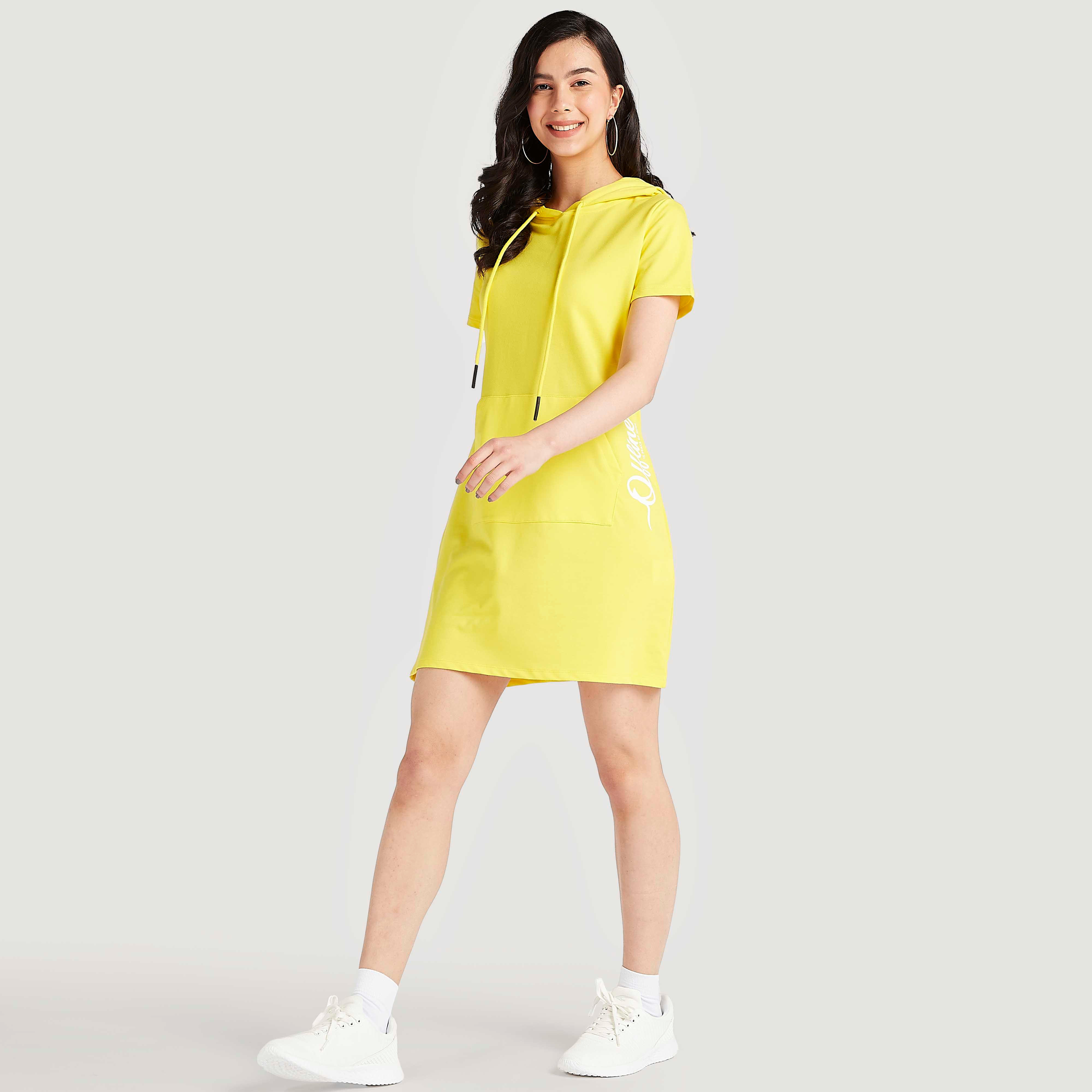 فستان جامبر قصير بطبعات وقبّعة وأكمام قصيرة من تو إكستريمز-women-clothing-dresses-image-2