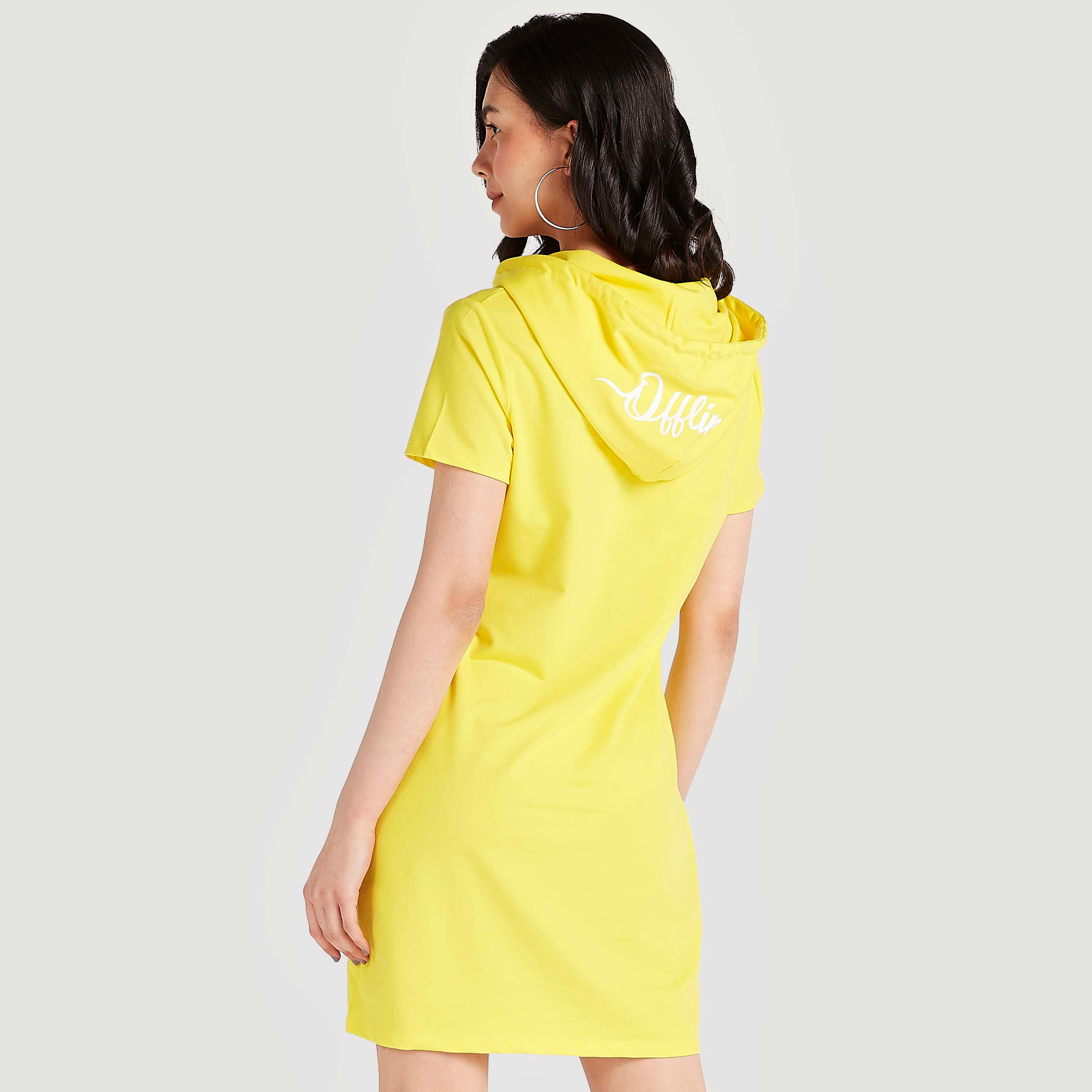 فستان جامبر قصير بطبعات وقبّعة وأكمام قصيرة من تو إكستريمز-women-clothing-dresses-image-4