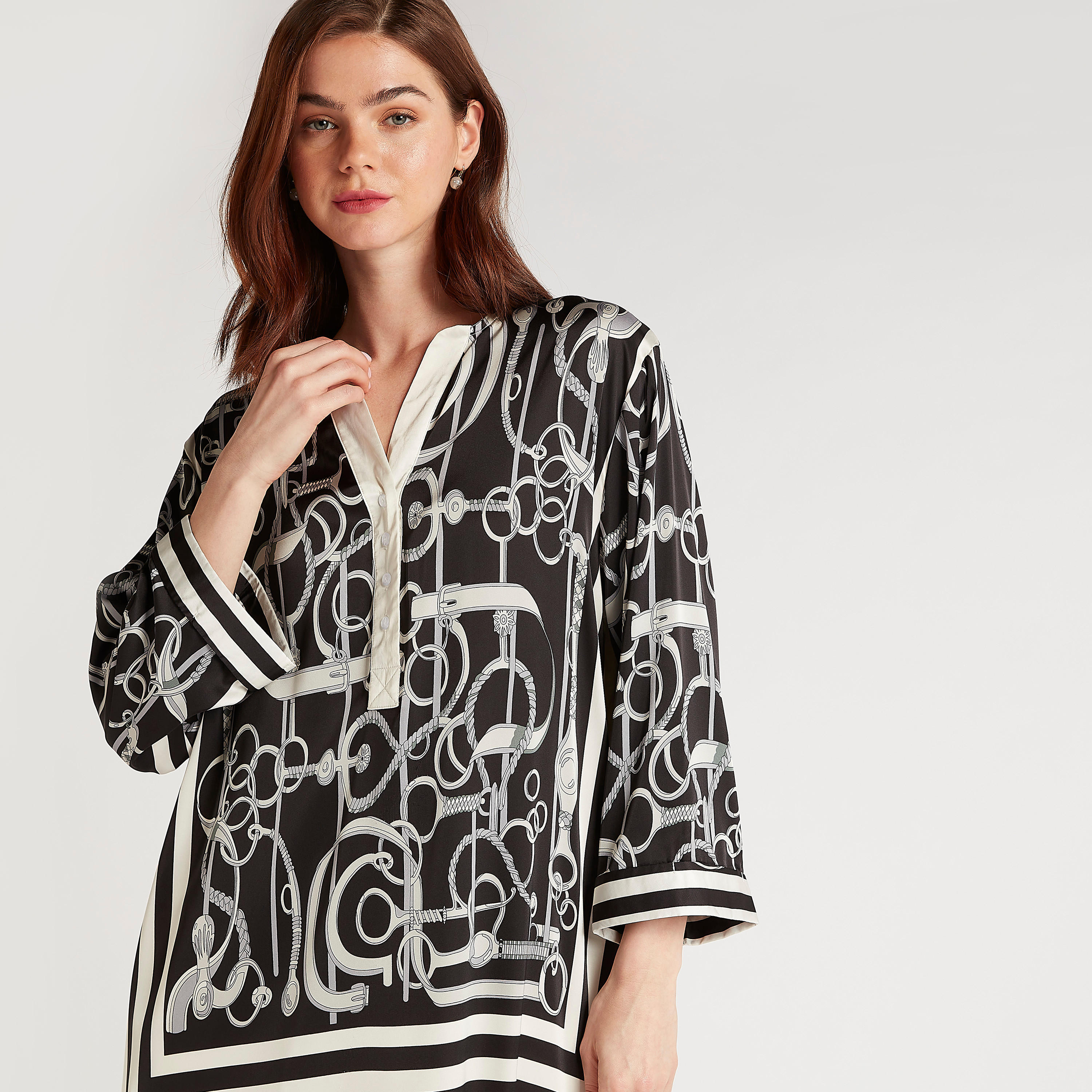 تونيك بطبعات وياقة v وأكمام 3/4 من تو إكستريمز-women-clothing-shirtsandblouses-blouses-image-3