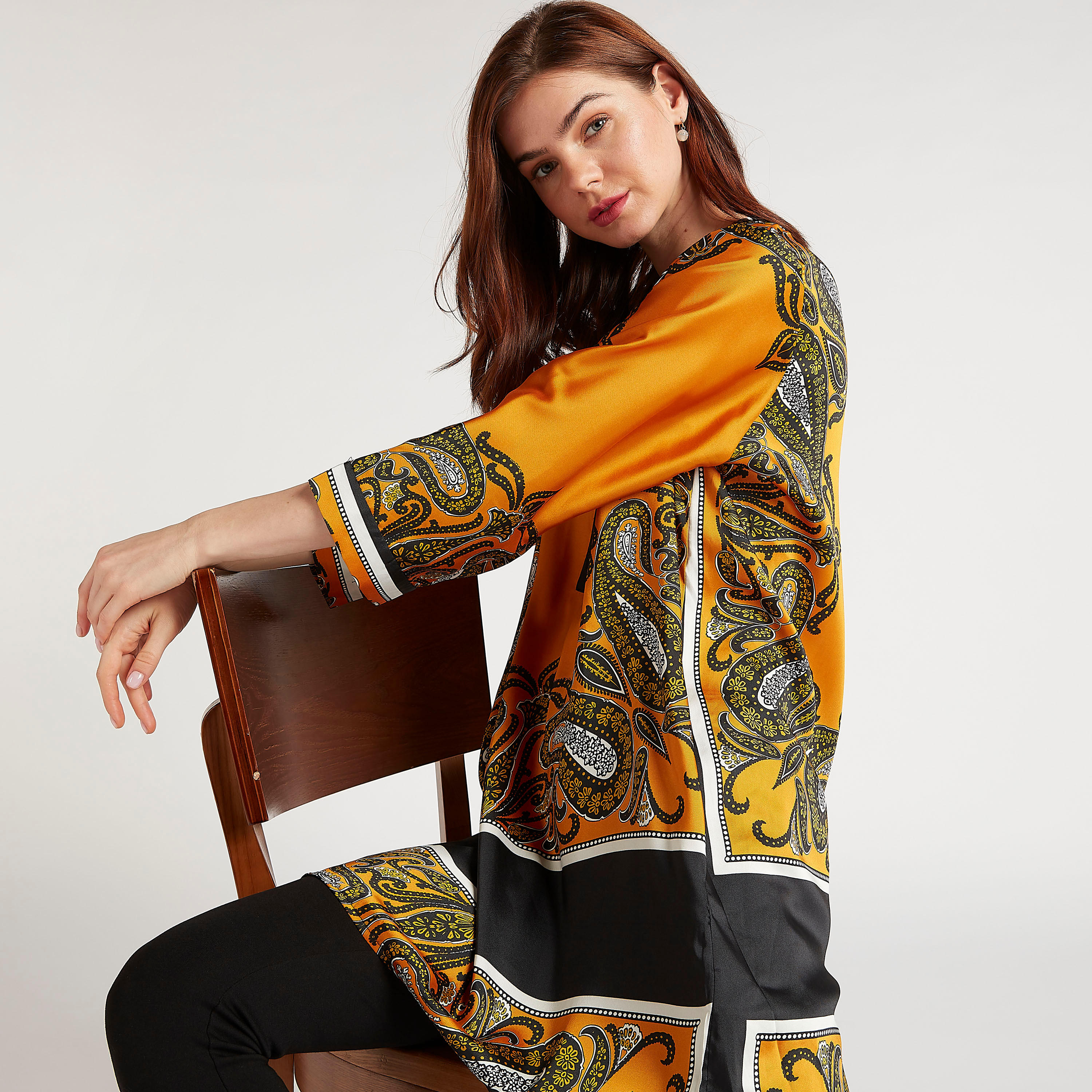 تونيك بطبعات بيزلي وياقة v وأكمام طويلة من تو إكستريمز-women-clothing-shirtsandblouses-blouses-image-5