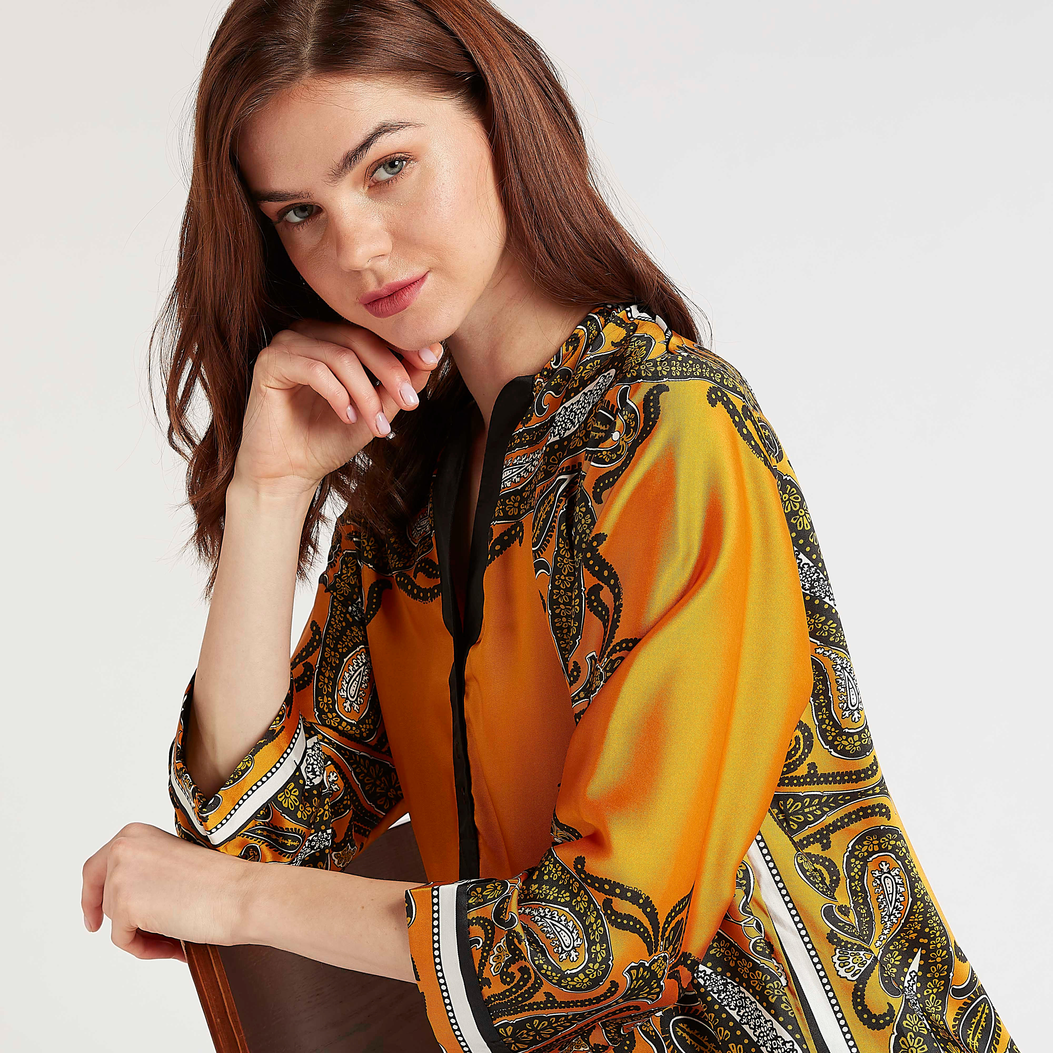 تونيك بطبعات بيزلي وياقة v وأكمام طويلة من تو إكستريمز-women-clothing-shirtsandblouses-blouses-image-6