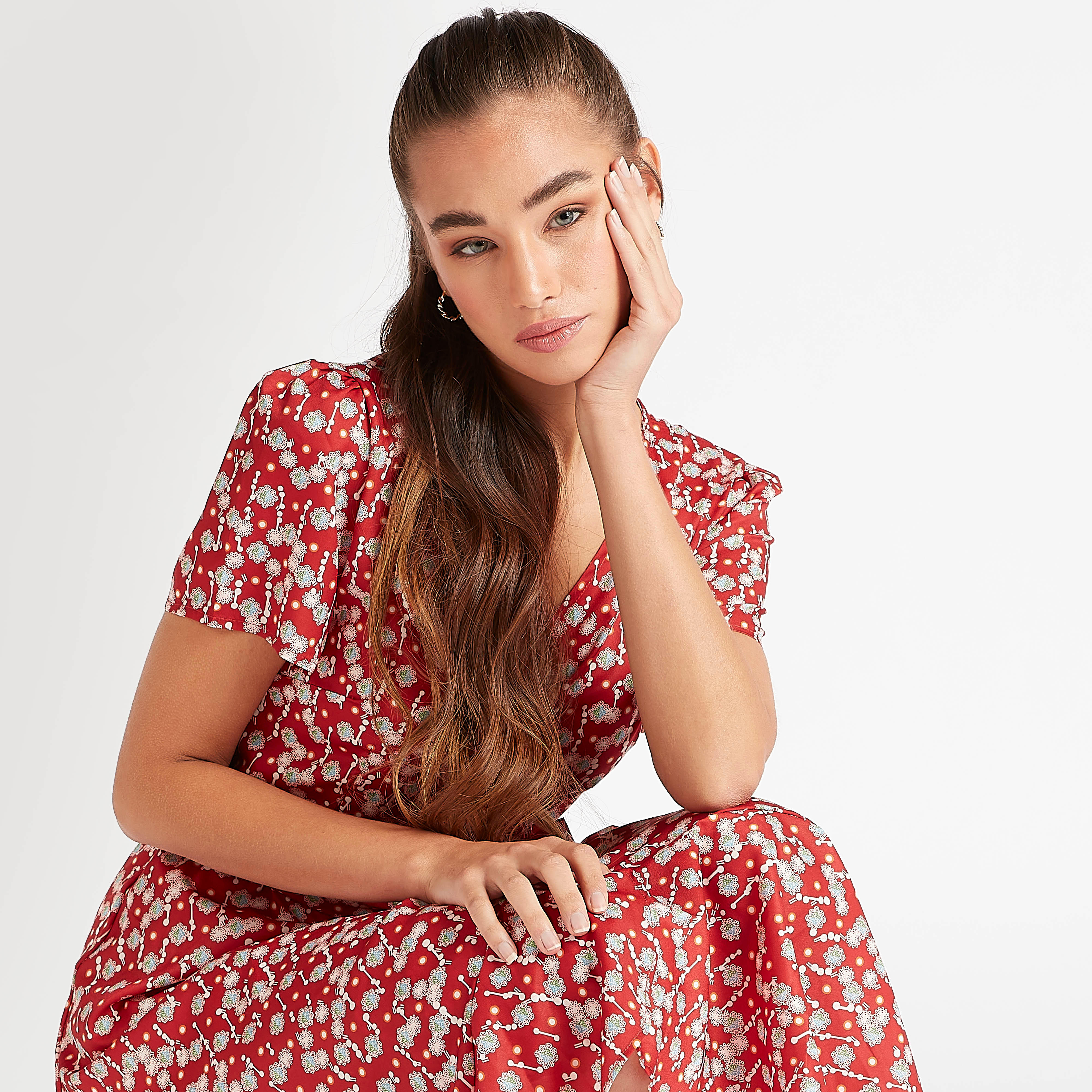 فستان ميدي ملفوف بطبعات وياقة v وأكمام قصيرة من تو إكستريمز-women-clothing-dresses-image-5