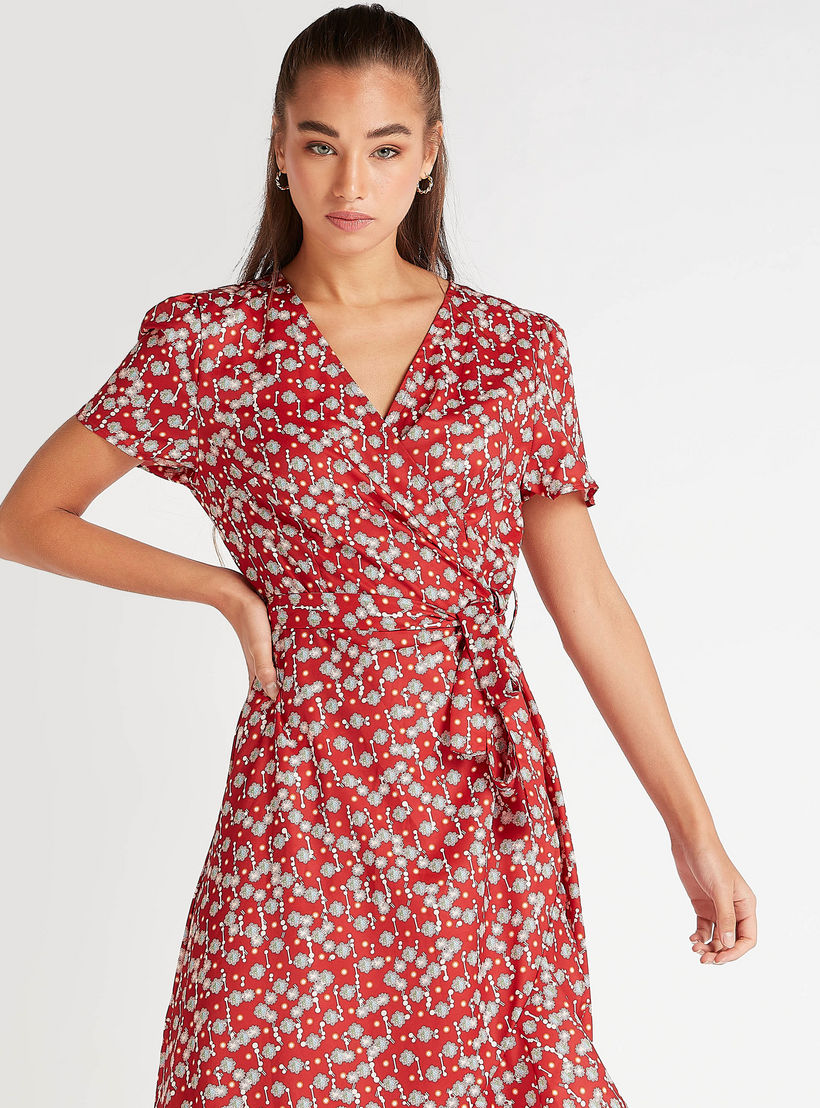فستان ميدي ملفوف بطبعات وياقة v وأكمام قصيرة من تو إكستريمز-women-clothing-dresses-image-7