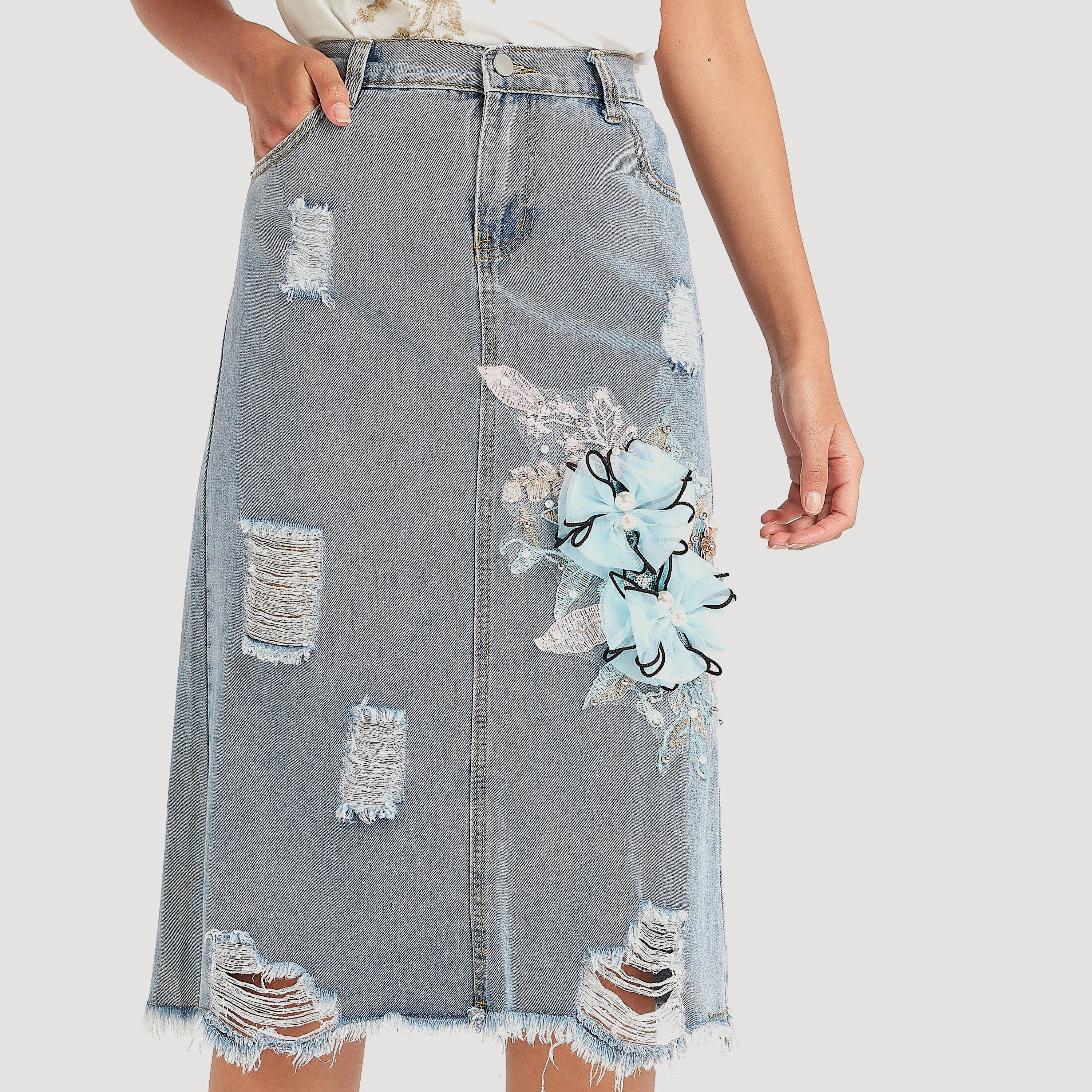 تنورة دنيم ميدي إيه لاين بزخارف أزهار من تو إكسريمز-women-clothing-bottoms-skirts-image-5