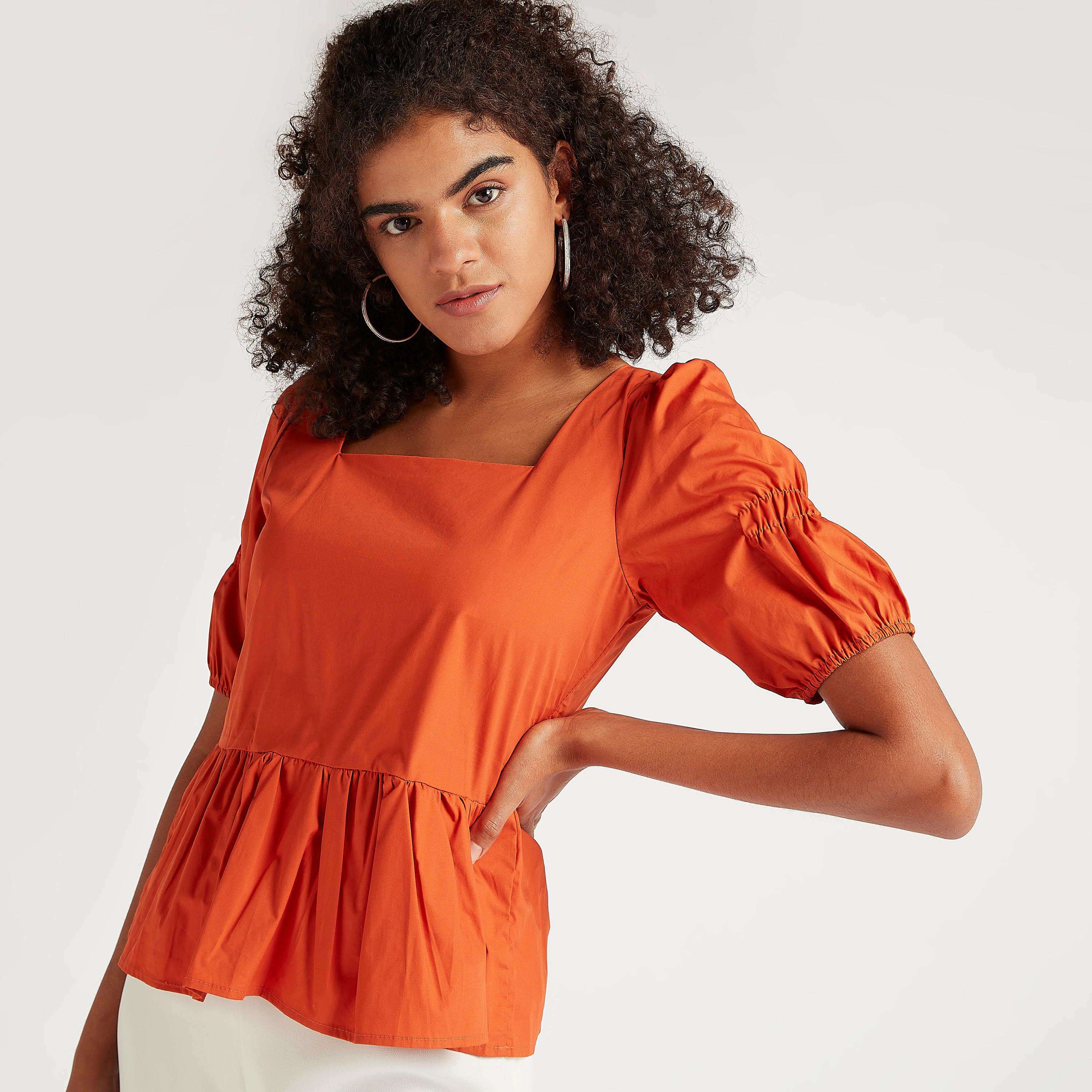 بلوزة سادة بأكمام منفوخة وكشكشة على الخصر من تو إكستريمز-women-clothing-shirtsandblouses-blouses-image-8