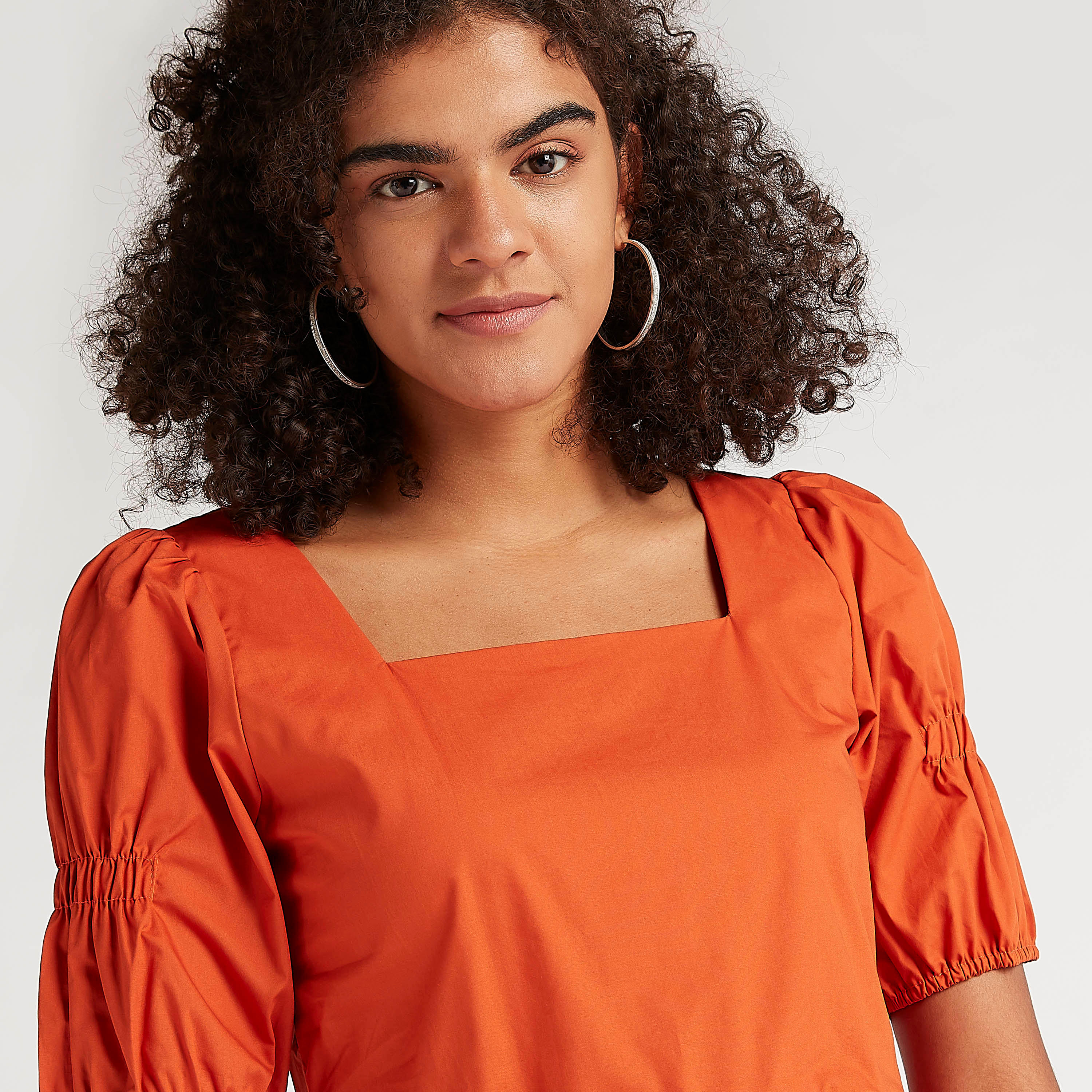 بلوزة سادة بأكمام منفوخة وكشكشة على الخصر من تو إكستريمز-women-clothing-shirtsandblouses-blouses-image-4