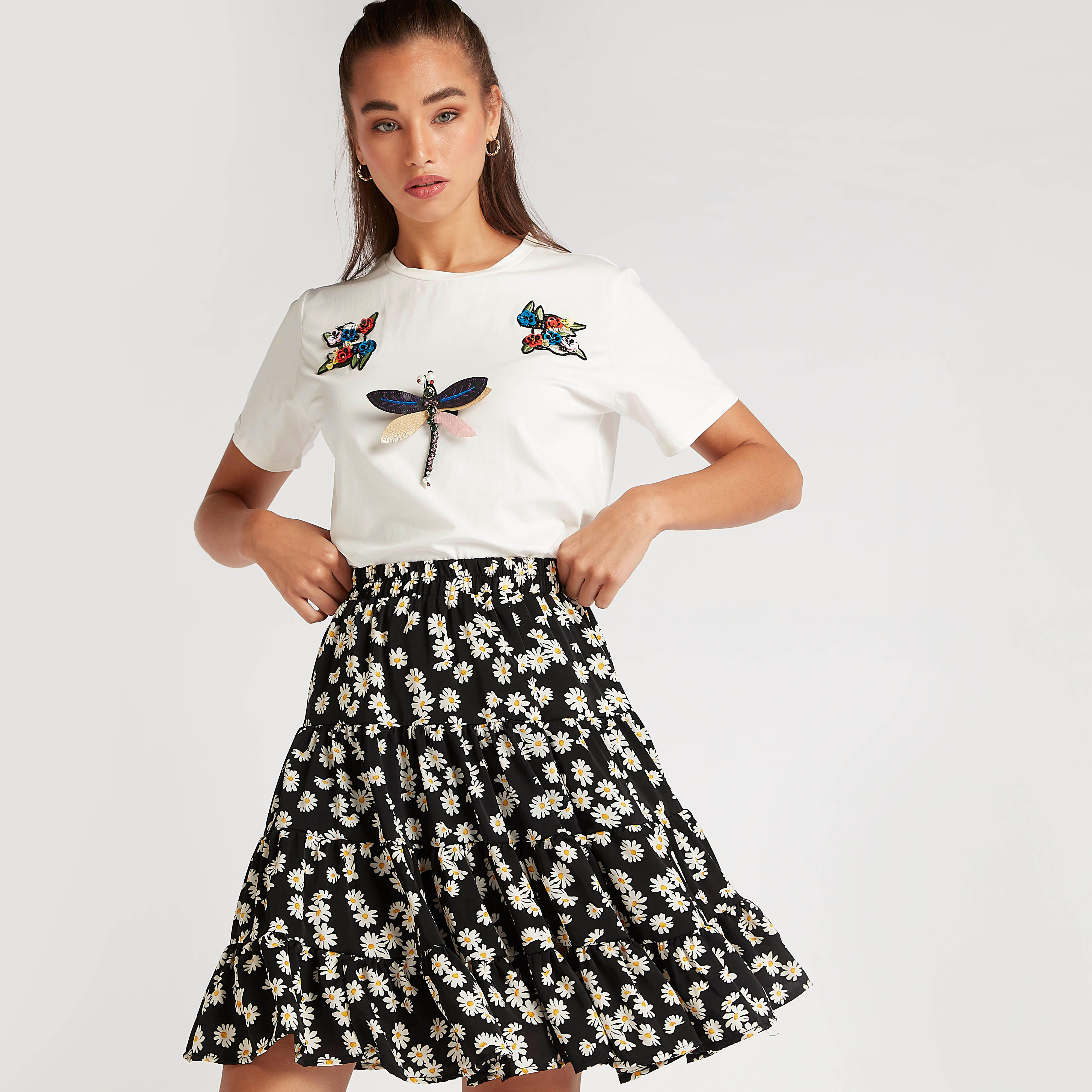 تنّورة منسدلة واسعة قصيرة بطبعات أزهار وخصر مطّاطي-women-clothing-bottoms-skirts-image-1