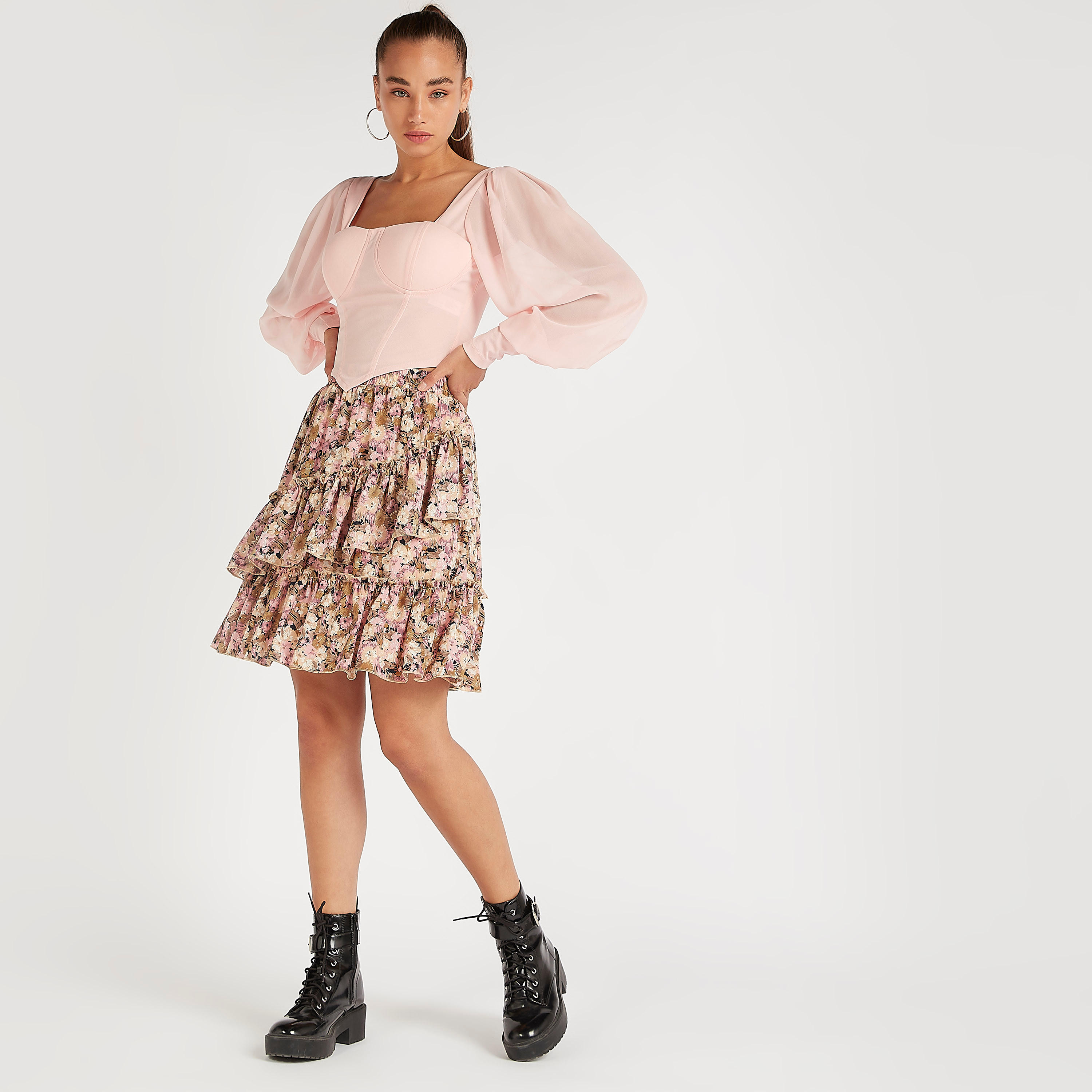تنّورة منسدلة واسعة قصيرة بطبعات أزهار وخصر مطّاطي من تو إكستريمز-women-clothing-bottoms-skirts-image-2