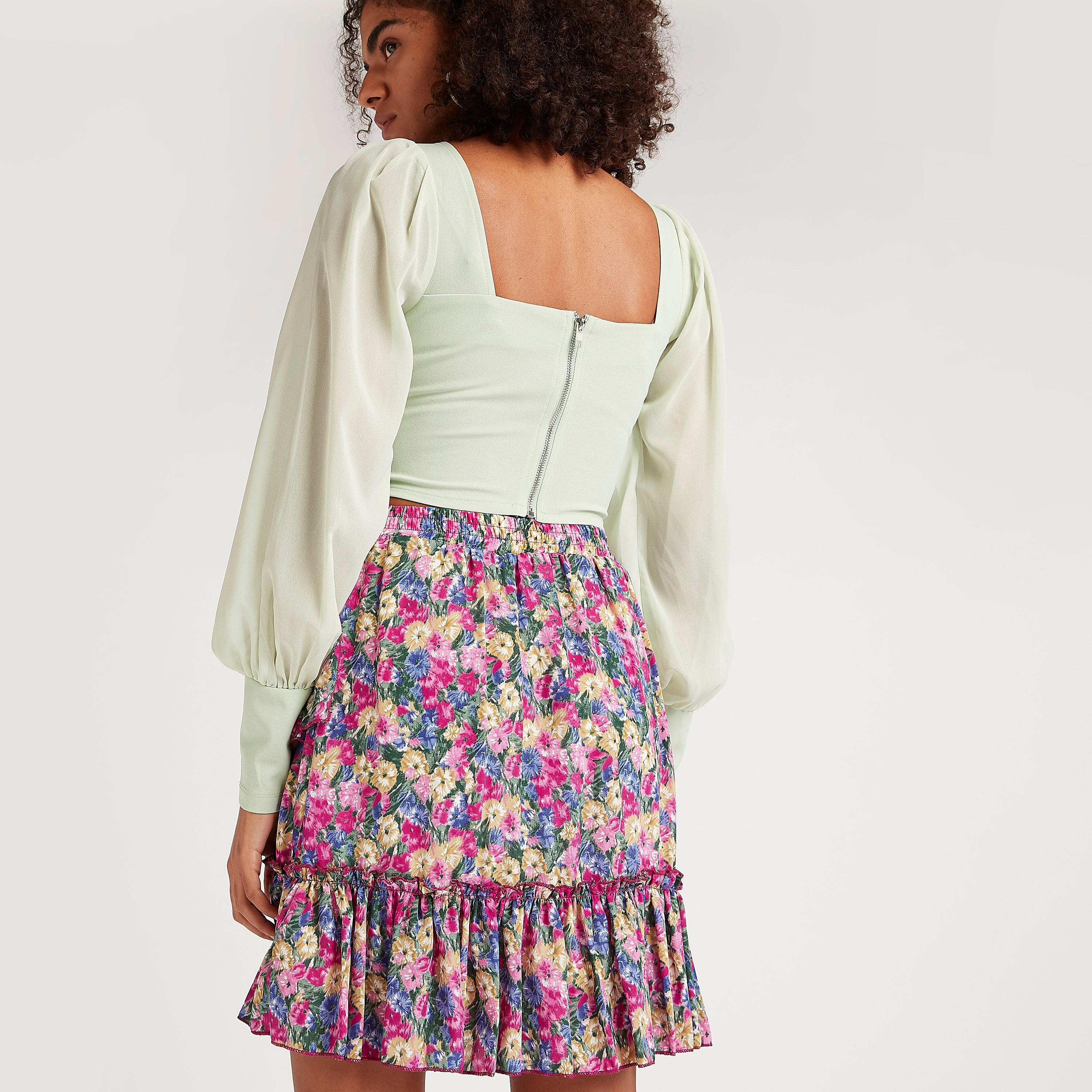 تنّورة منسدلة واسعة قصيرة بطبعات أزهار وخصر مطّاطي من تو إكستريمز-women-clothing-bottoms-skirts-image-4