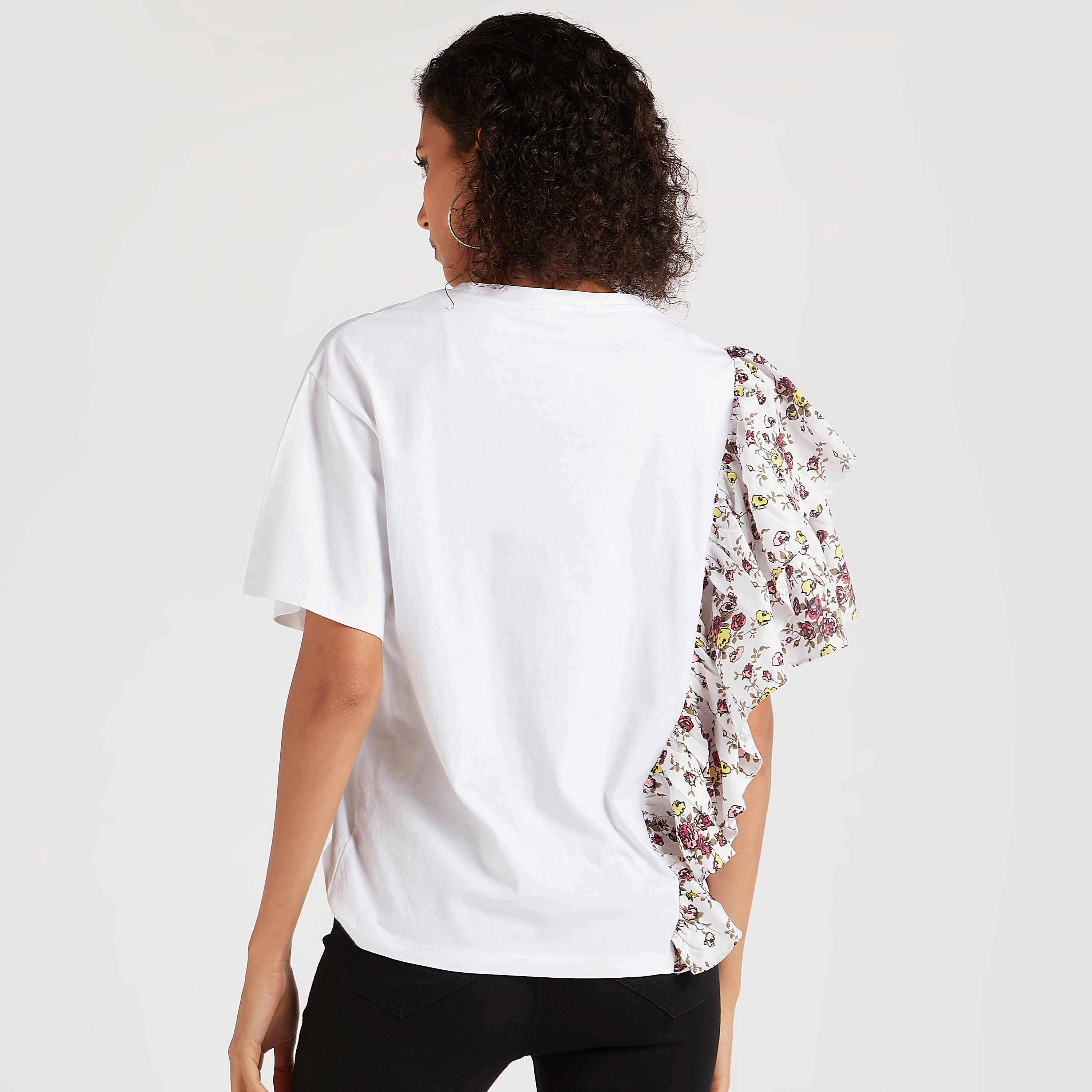 بلوزة بياقة ضيّقة وطبعات أزهار وأكمام بكشكشة من تو إكستريمز-women-clothing-shirtsandblouses-blouses-image-4