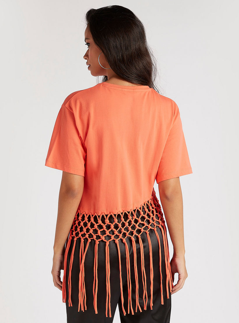 بلوزة سادة بياقة ضيّقة وأطراف بشراشيب-women-clothing-shirtsandblouses-blouses-image-2