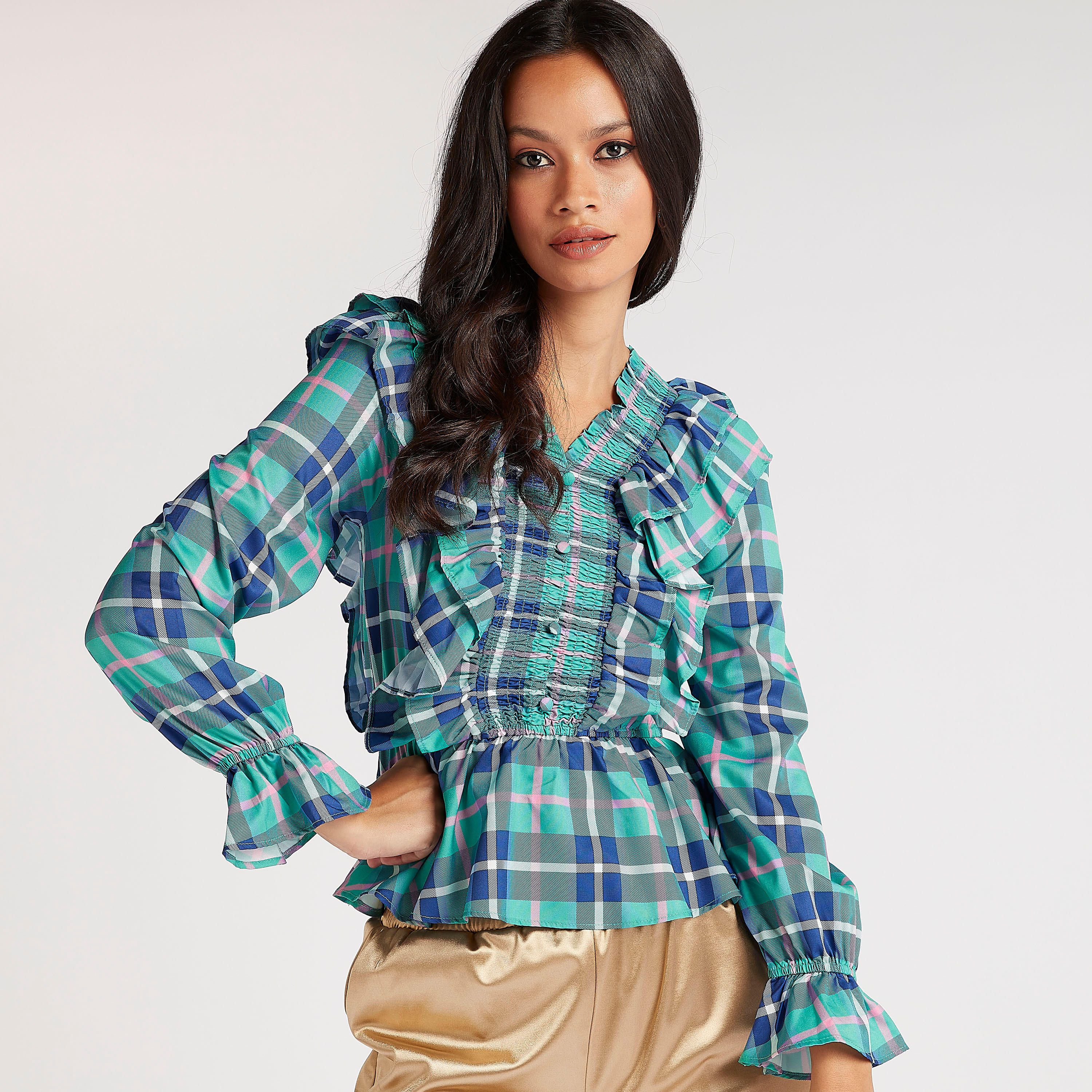 بلوزة كاروهات بأكمام طويلة وكشكشة وتزيينات مطرّزة-women-clothing-shirtsandblouses-blouses-image-1