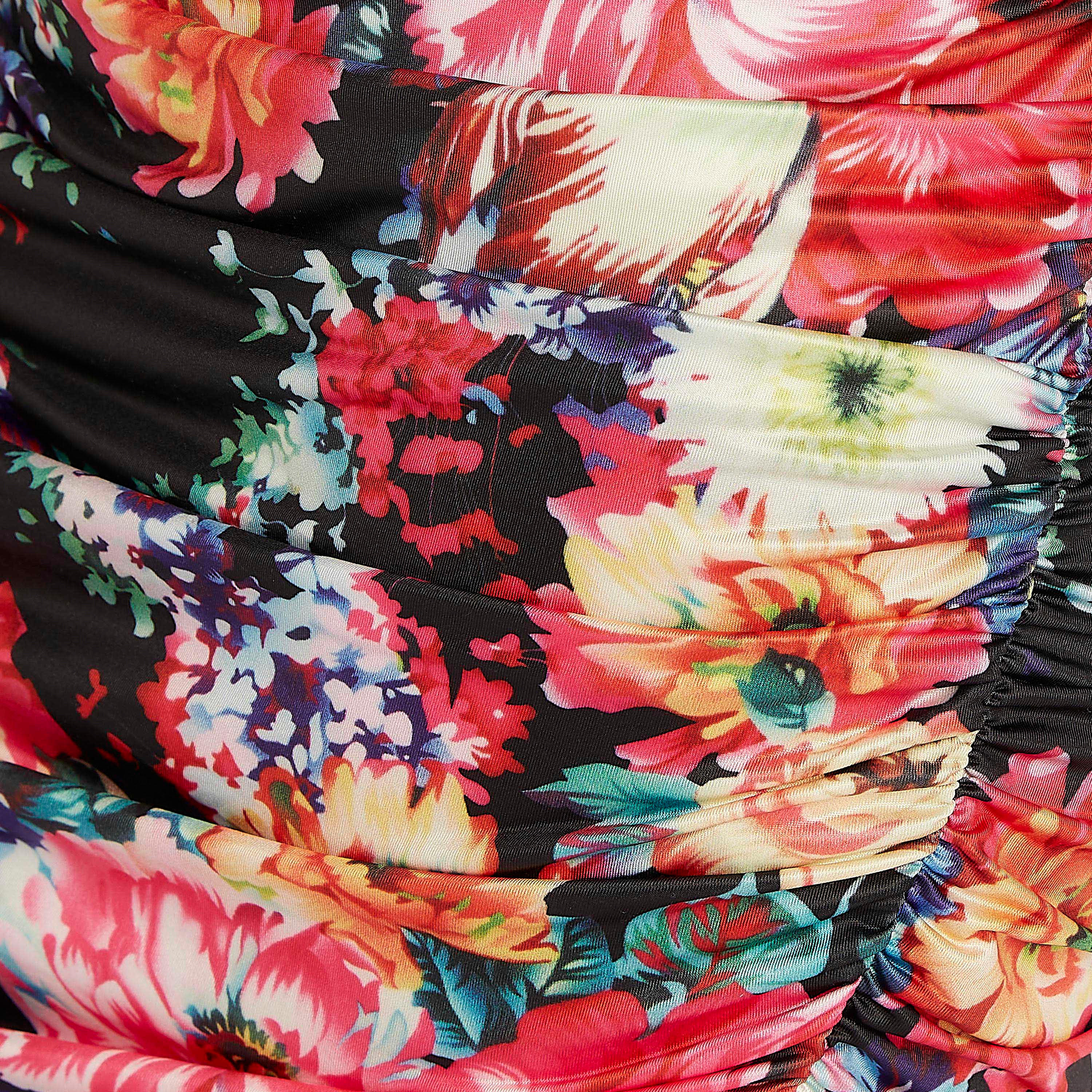 فستان بقصّة ضيّقة قصير بطبعات أزهار وبكسرات من تو إكستريمز-women-clothing-dresses-image-2