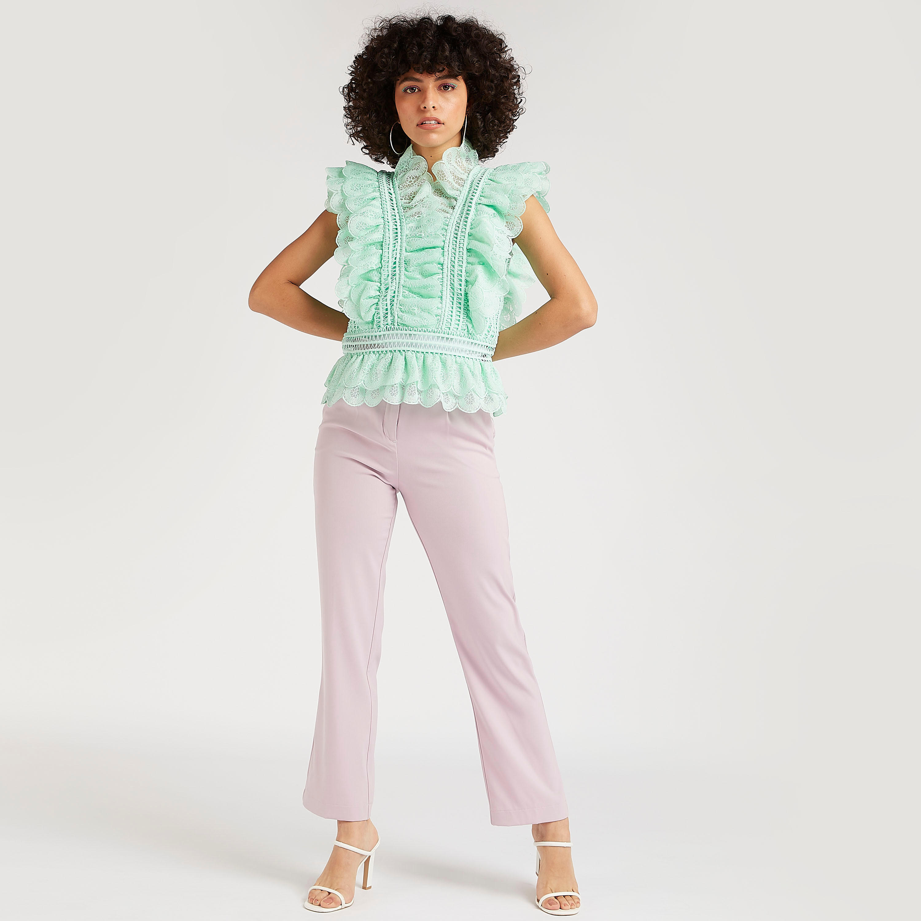 بلوزة بتفاصيل كشكشة وأكمام قصيرة وكشكشة على الخصر-women-clothing-shirtsandblouses-blouses-image-2