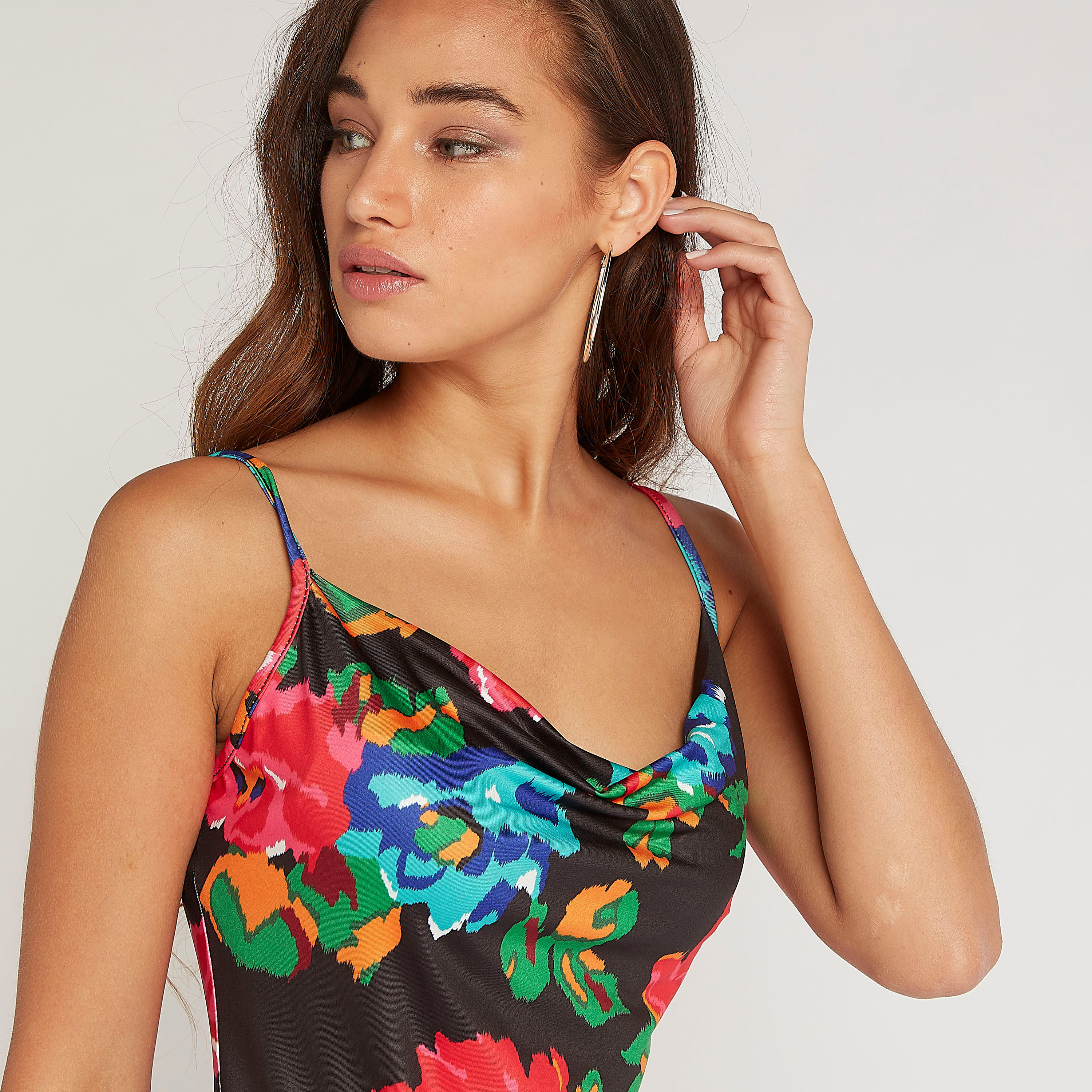 فستان إيه لاين طويل بطبعات أزهار وحمّالات كتف من تو إكستريمز-women-clothing-dresses-image-5