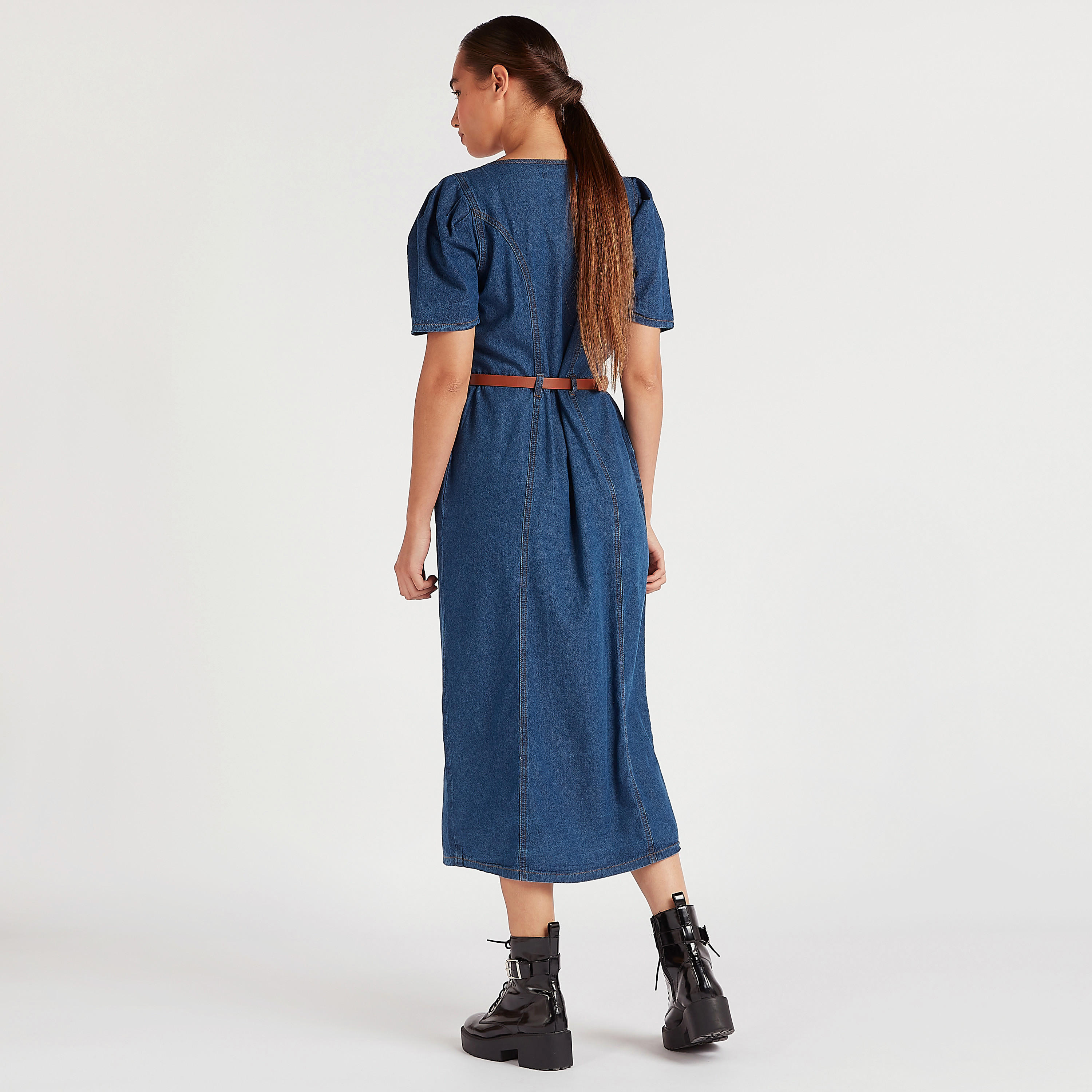 فستان قميص دنيم ميدي بأكمام منفوخة من تو إكستريمز-women-clothing-dresses-image-6
