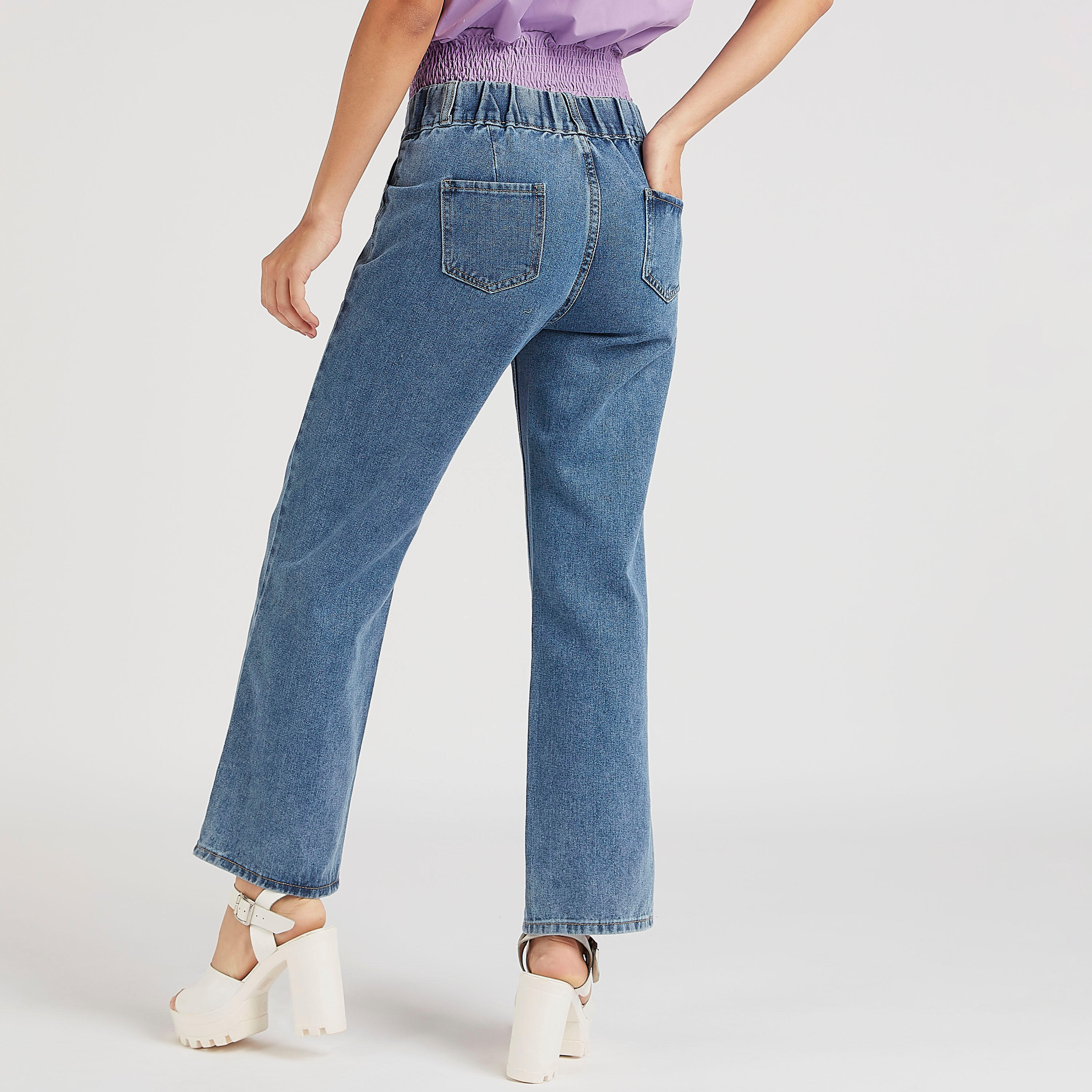 بنطلون دنيم بقصّة مستقيمة وجيوب من توإكستريمز-women-clothing-bottoms-jeans-image-4