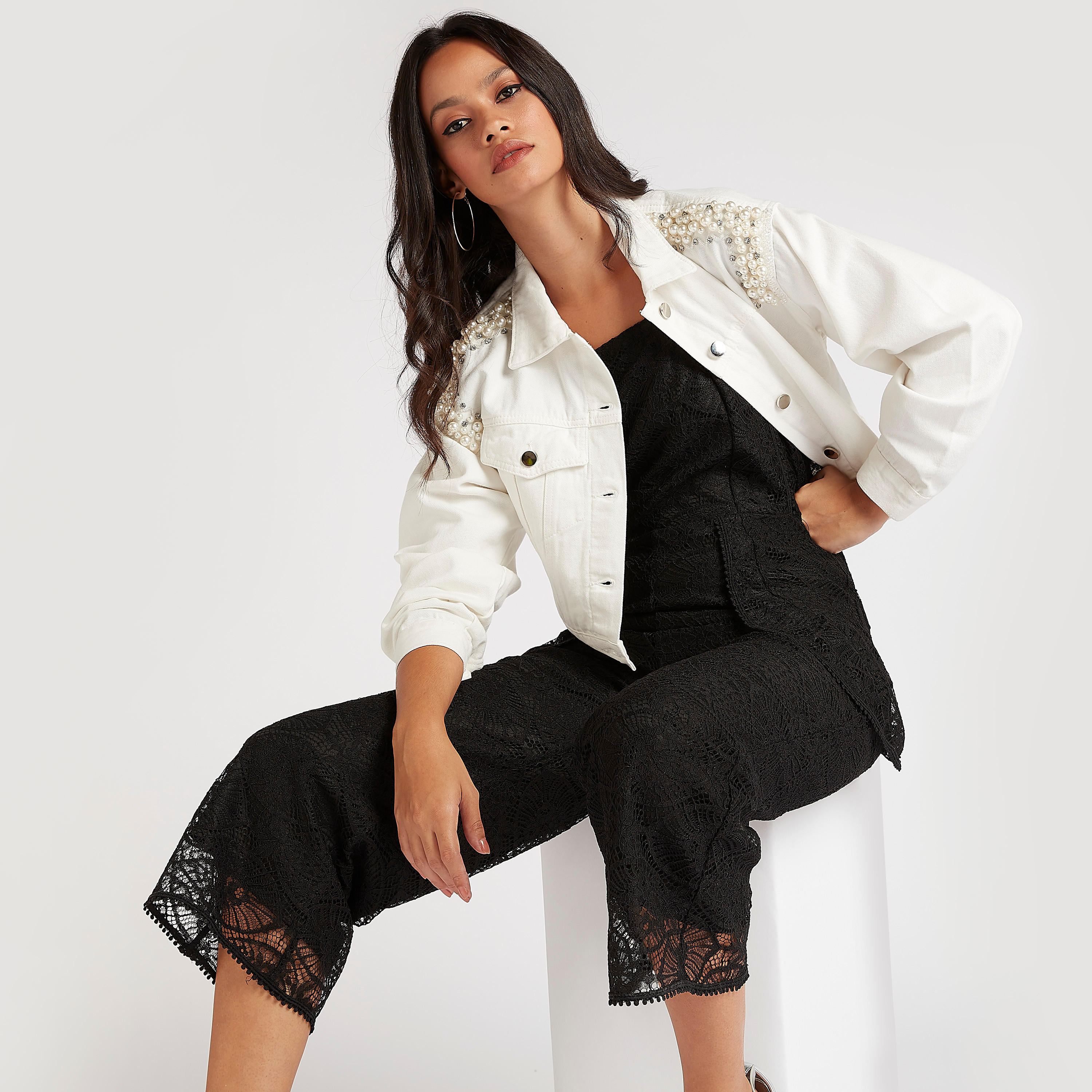 جاكيت دنيم مزيّن بجيوب بطيّة وأكمام طويلة من تو إكستريمز-women-winterwear-coatsandjackets-jackets-image-1